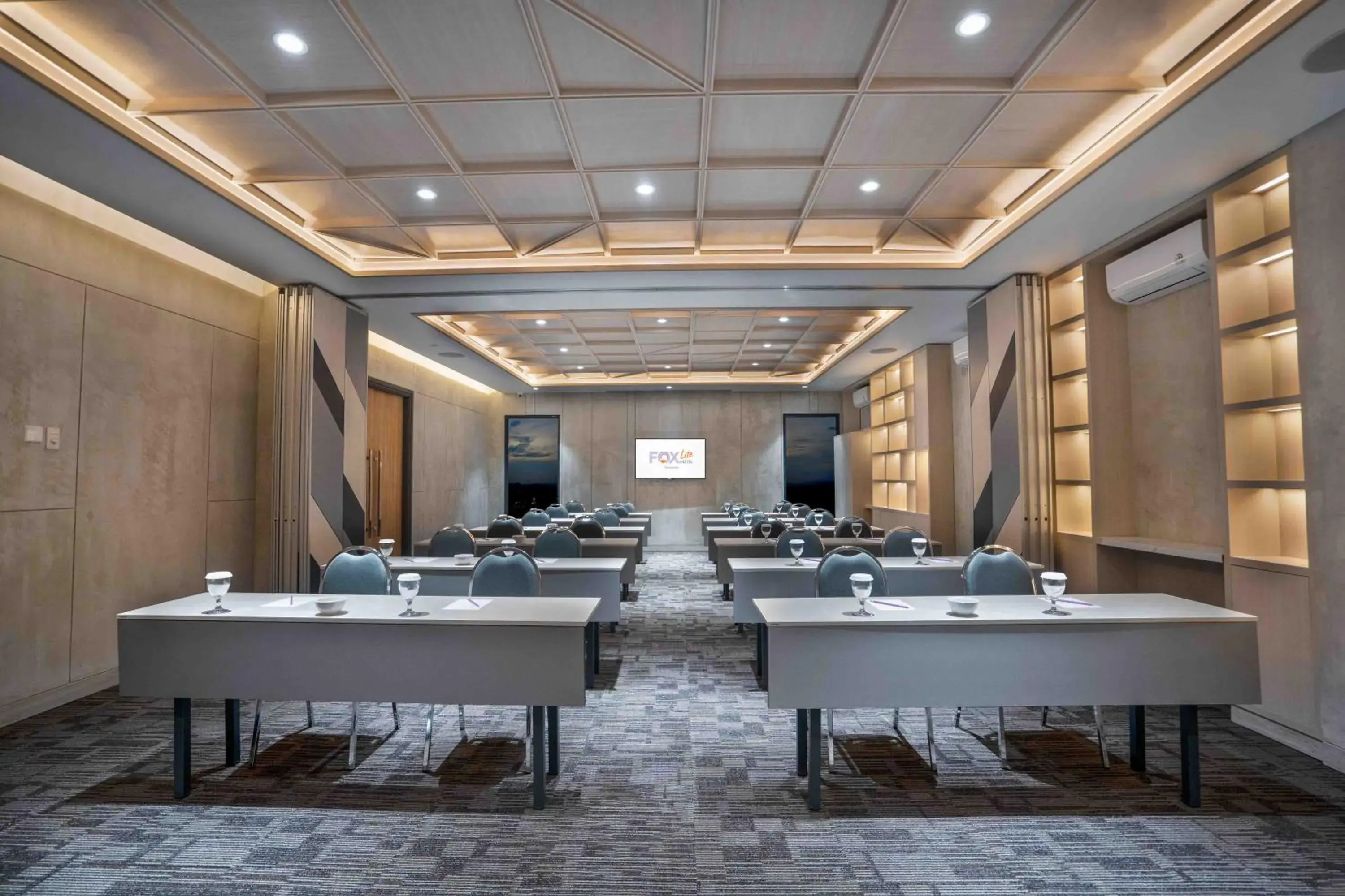 Meeting/conference room in FOX Lite Hotel Samarinda Meeting/conference room in FOX Lite Hotel Samarinda