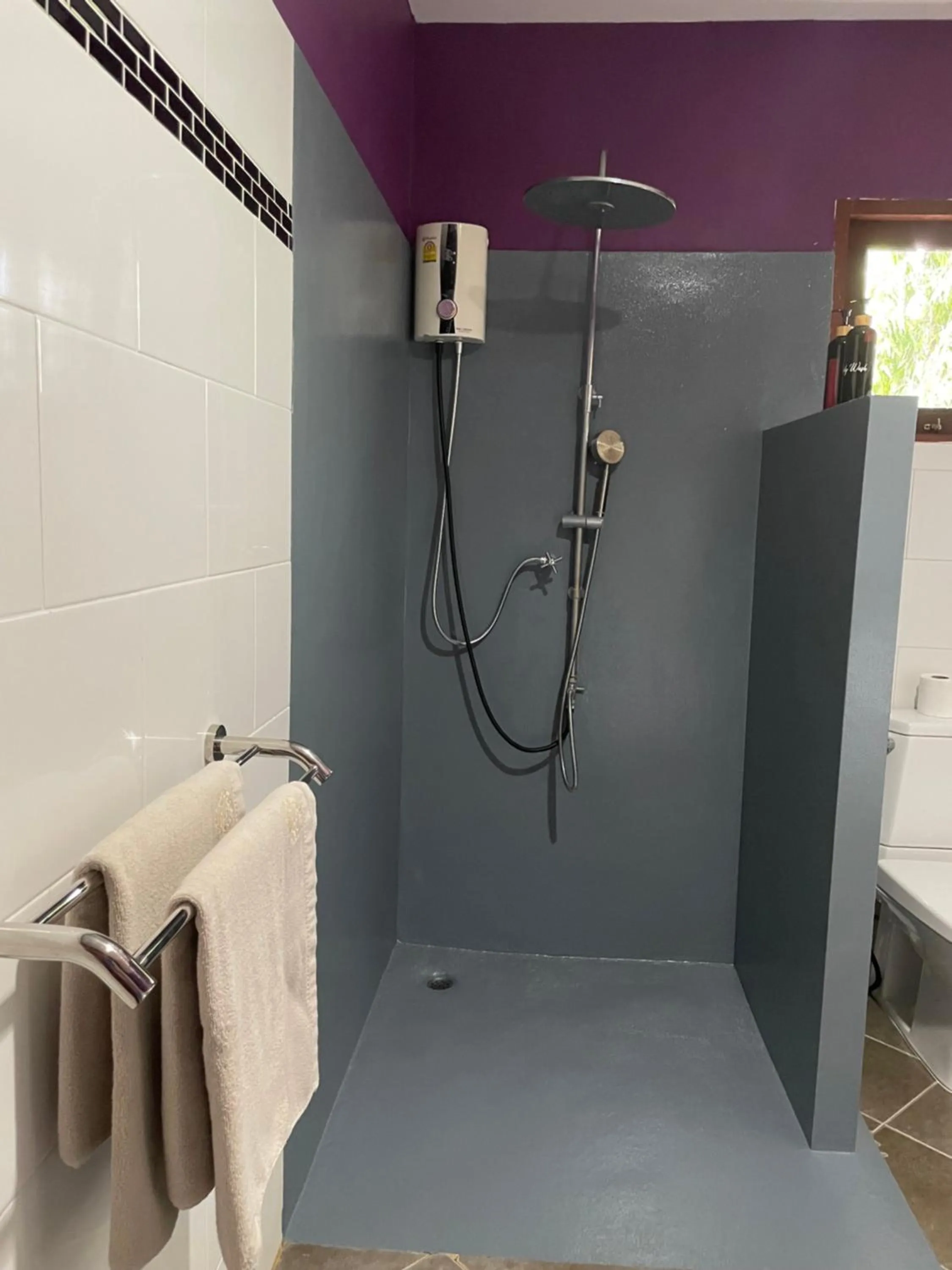 Shower in Jade cottages