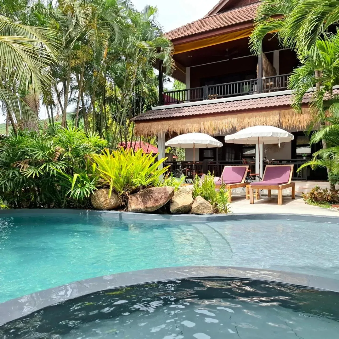 Swimming pool in Jade cottages