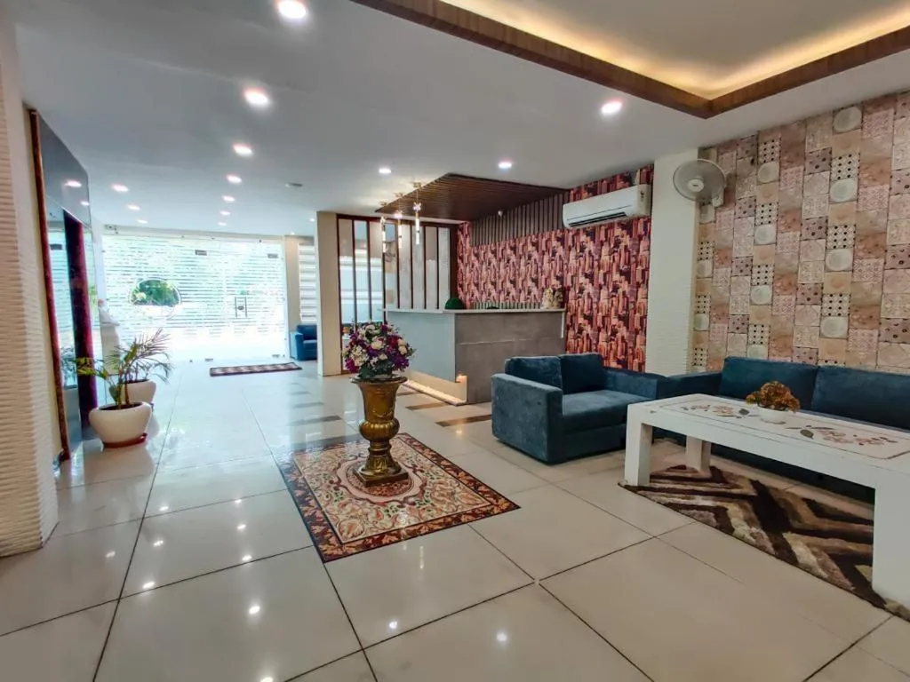 Kitchen or kitchenette in WEST COTTAS HOTEL -- Couples, Family, Corporate Favorite in Heart of Jalandhar