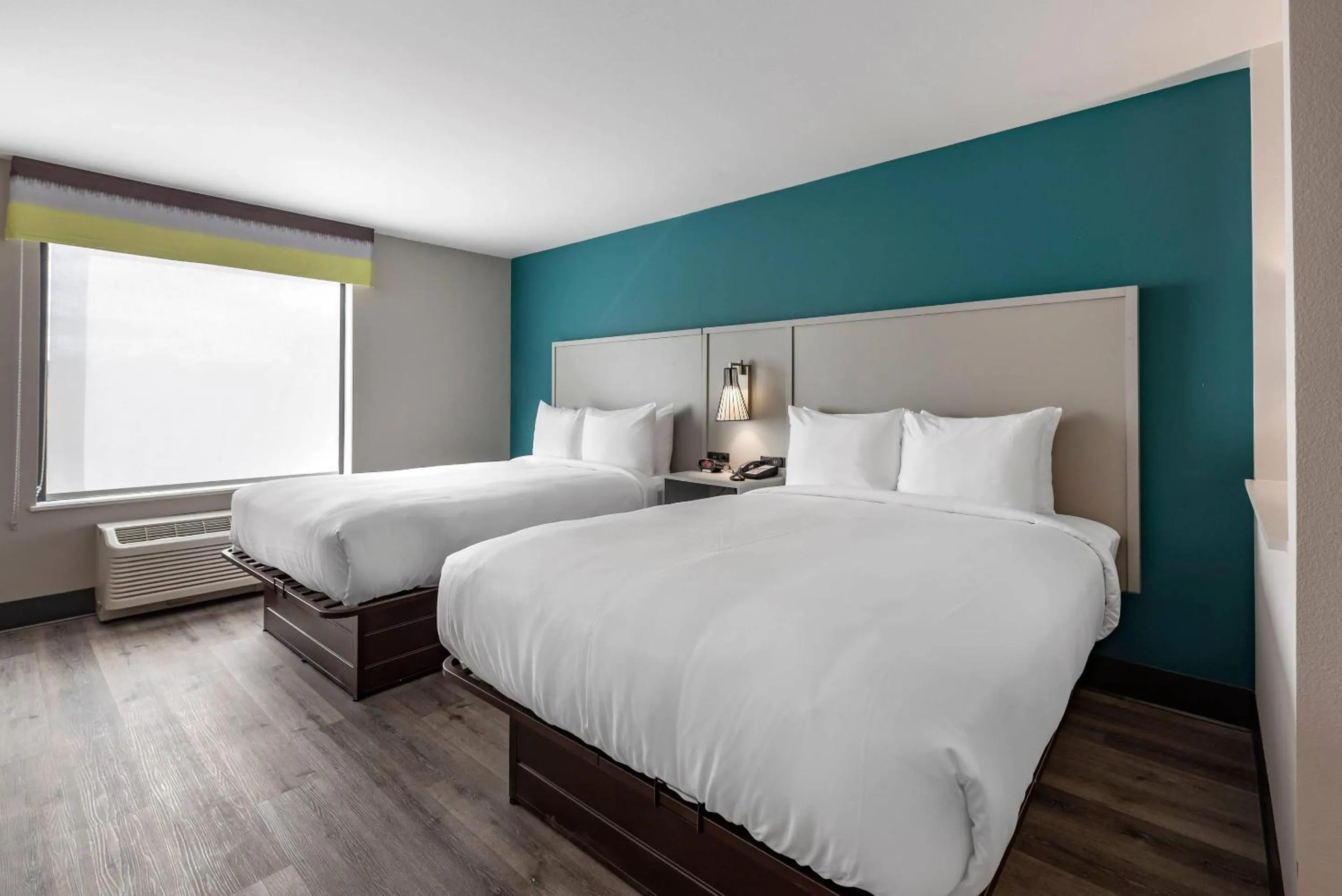 Bedroom, Bed in Comfort Suites Colorado Springs East - Medical Center Area