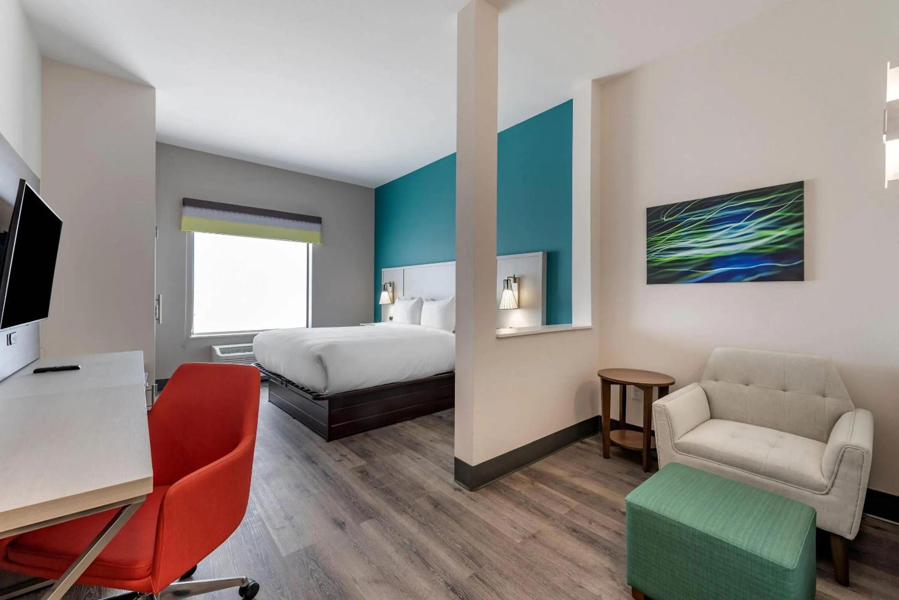 Bedroom, Bed in Comfort Suites Colorado Springs East - Medical Center Area