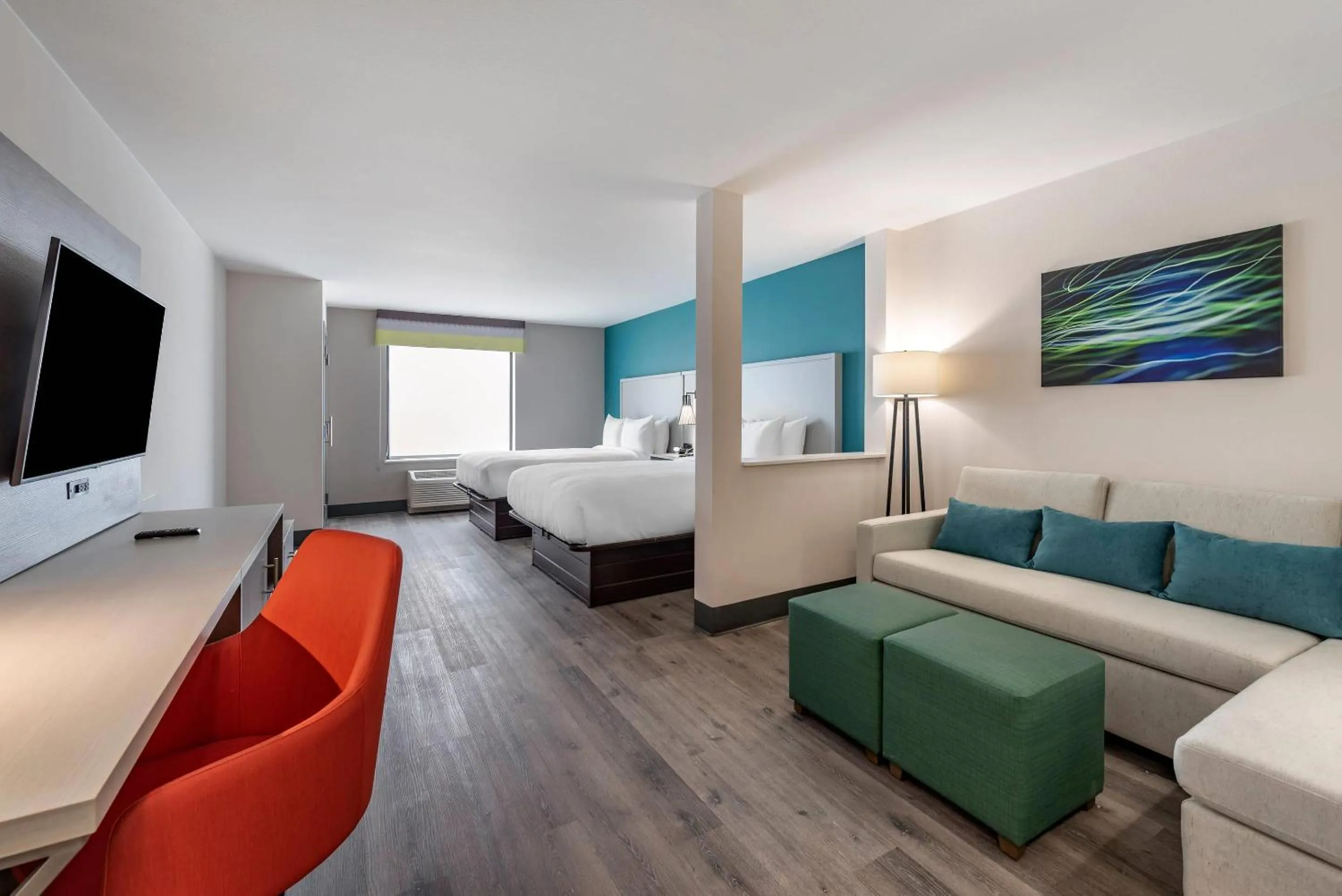 Bedroom in Comfort Suites Colorado Springs East - Medical Center Area