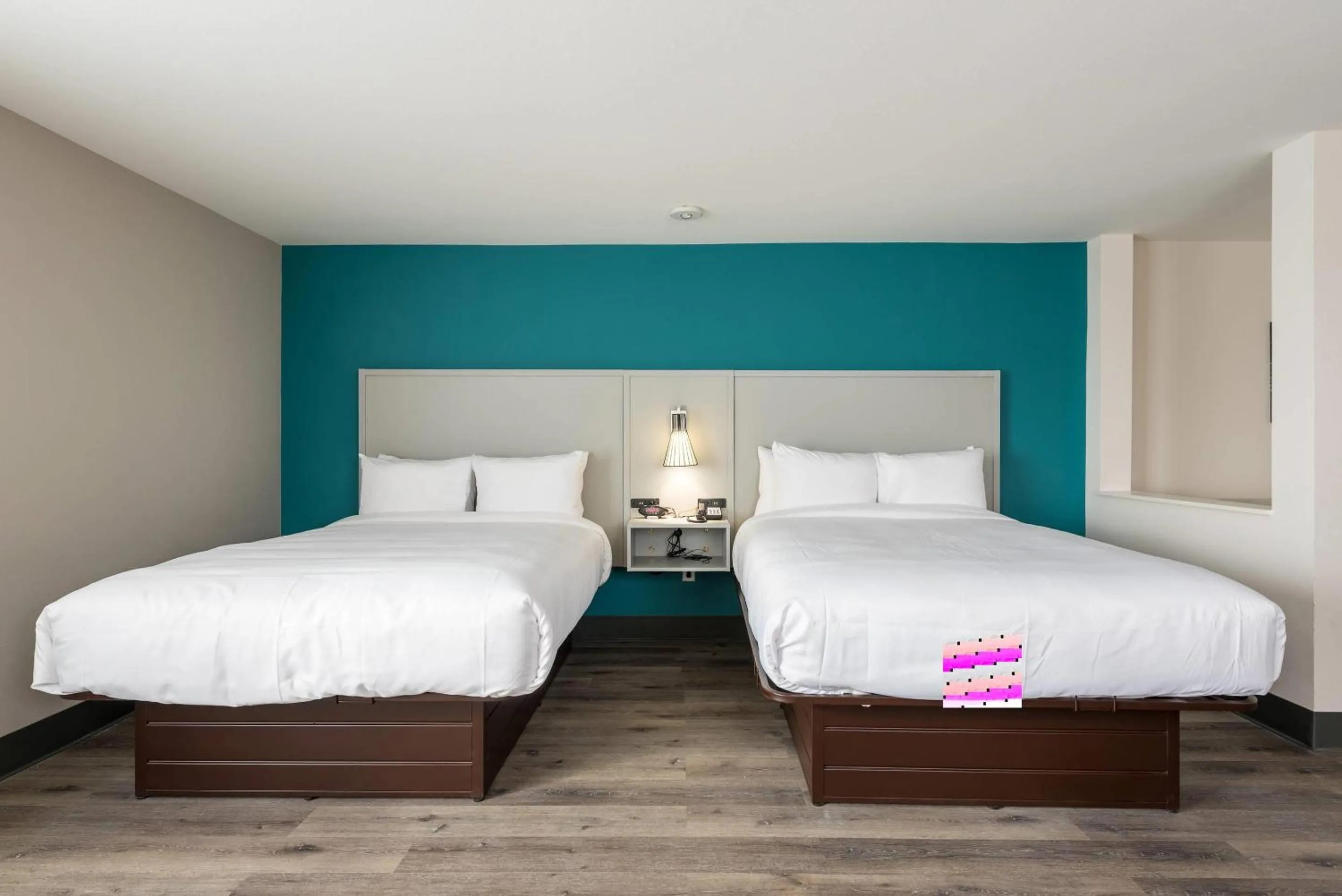 Bedroom, Bed in Comfort Suites Colorado Springs East - Medical Center Area