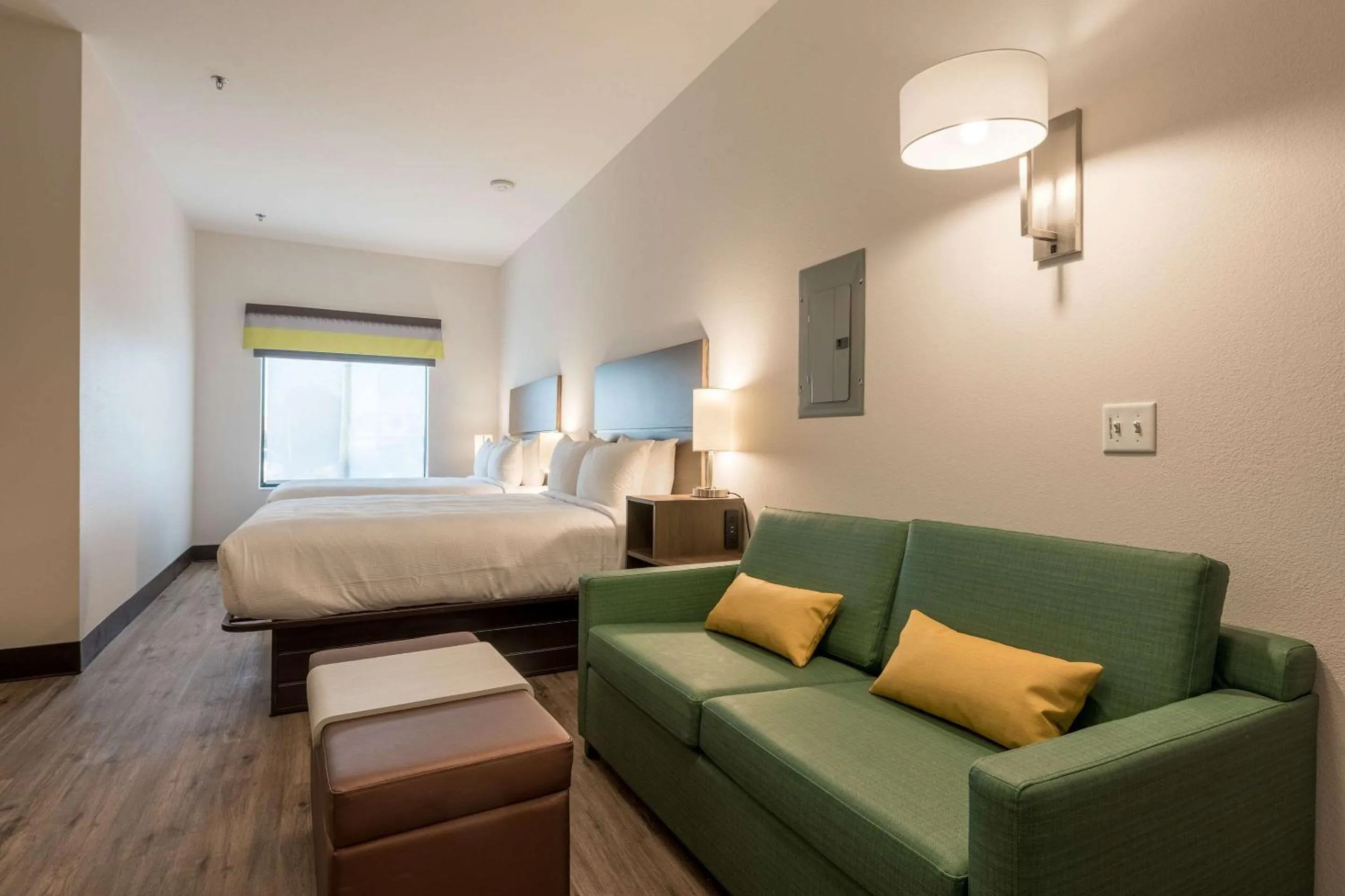 Bedroom, Bed in MainStay Suites Colorado Springs East - Medical Center Area