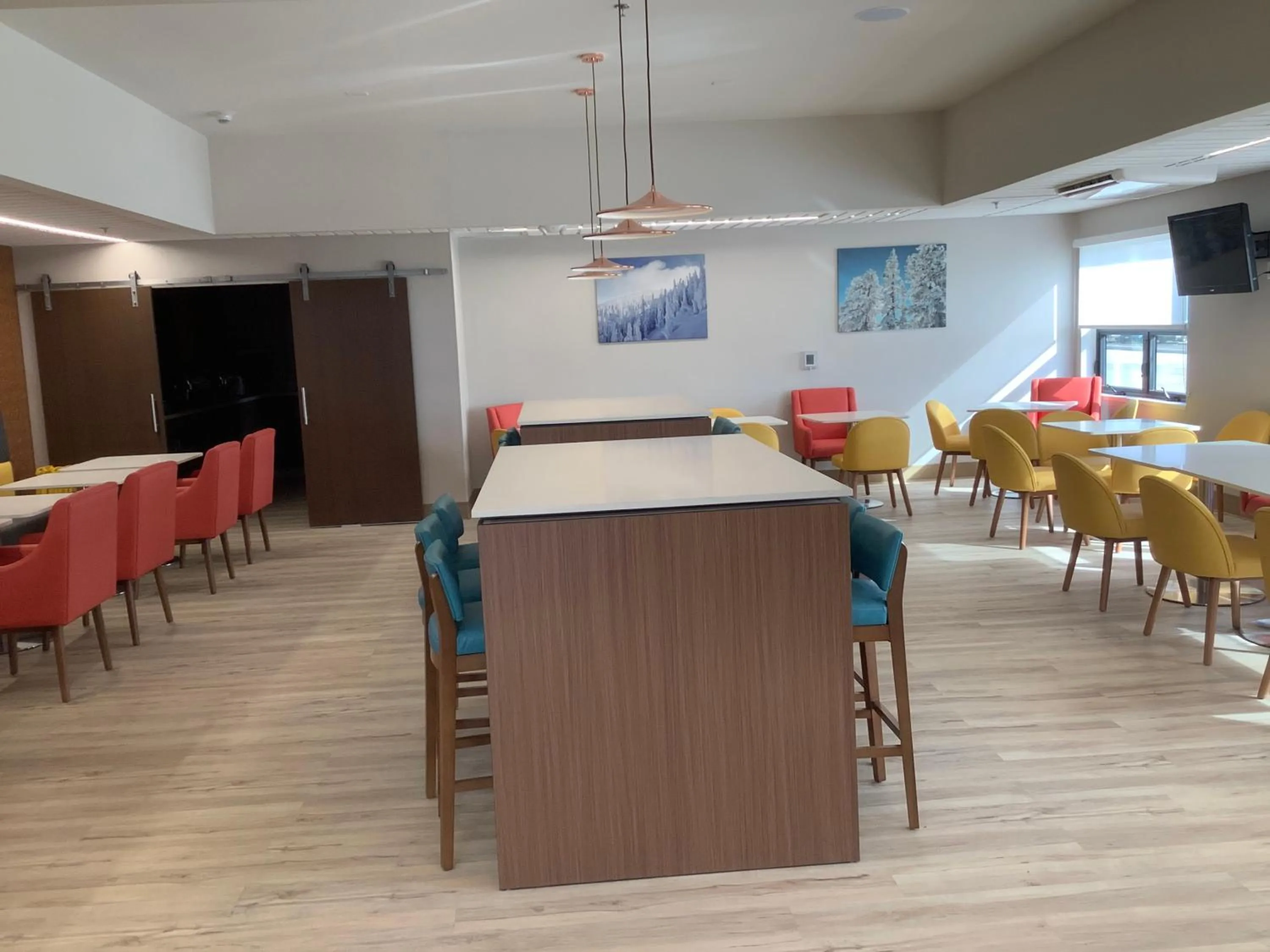 Breakfast in MainStay Suites Colorado Springs East - Medical Center Area