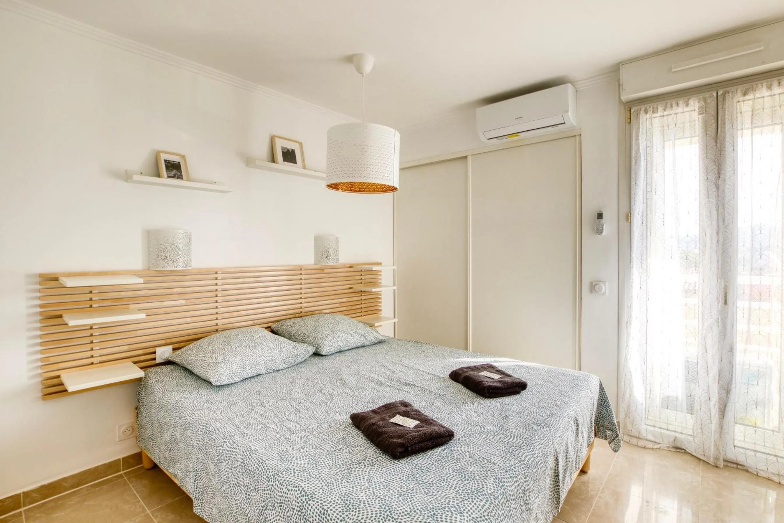 Bedroom, Bed in Appartement Luxueux "Le Panorama" - by Résidence La Fontaine