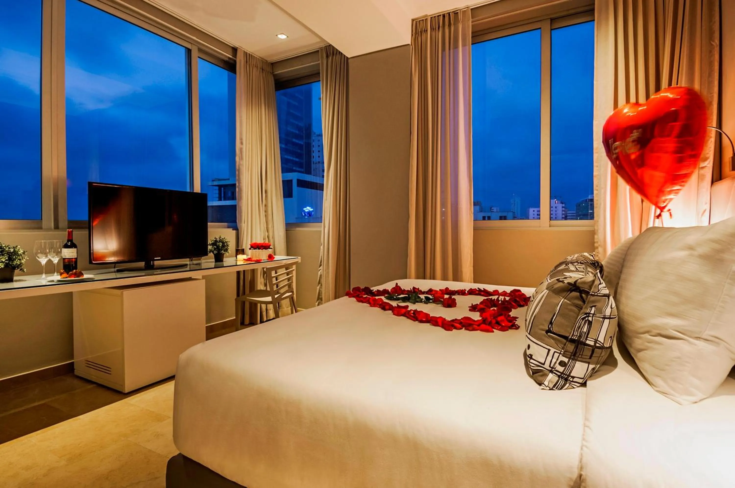 Photo of the whole room, Bed in Oz Hotel Cartagena