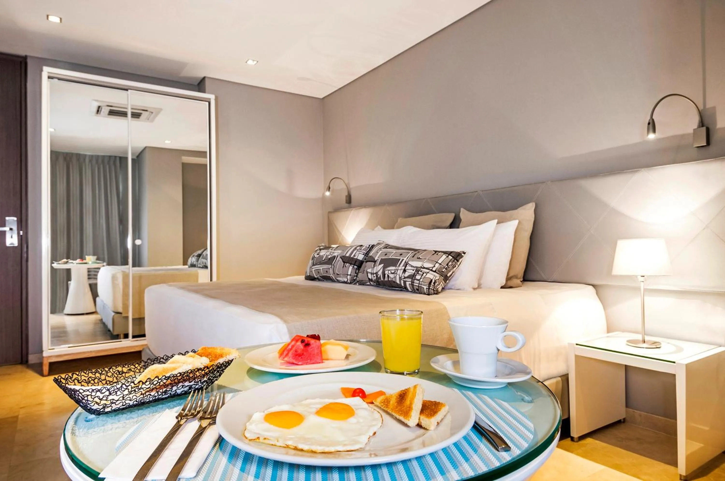 Photo of the whole room, Bed in Oz Hotel Cartagena