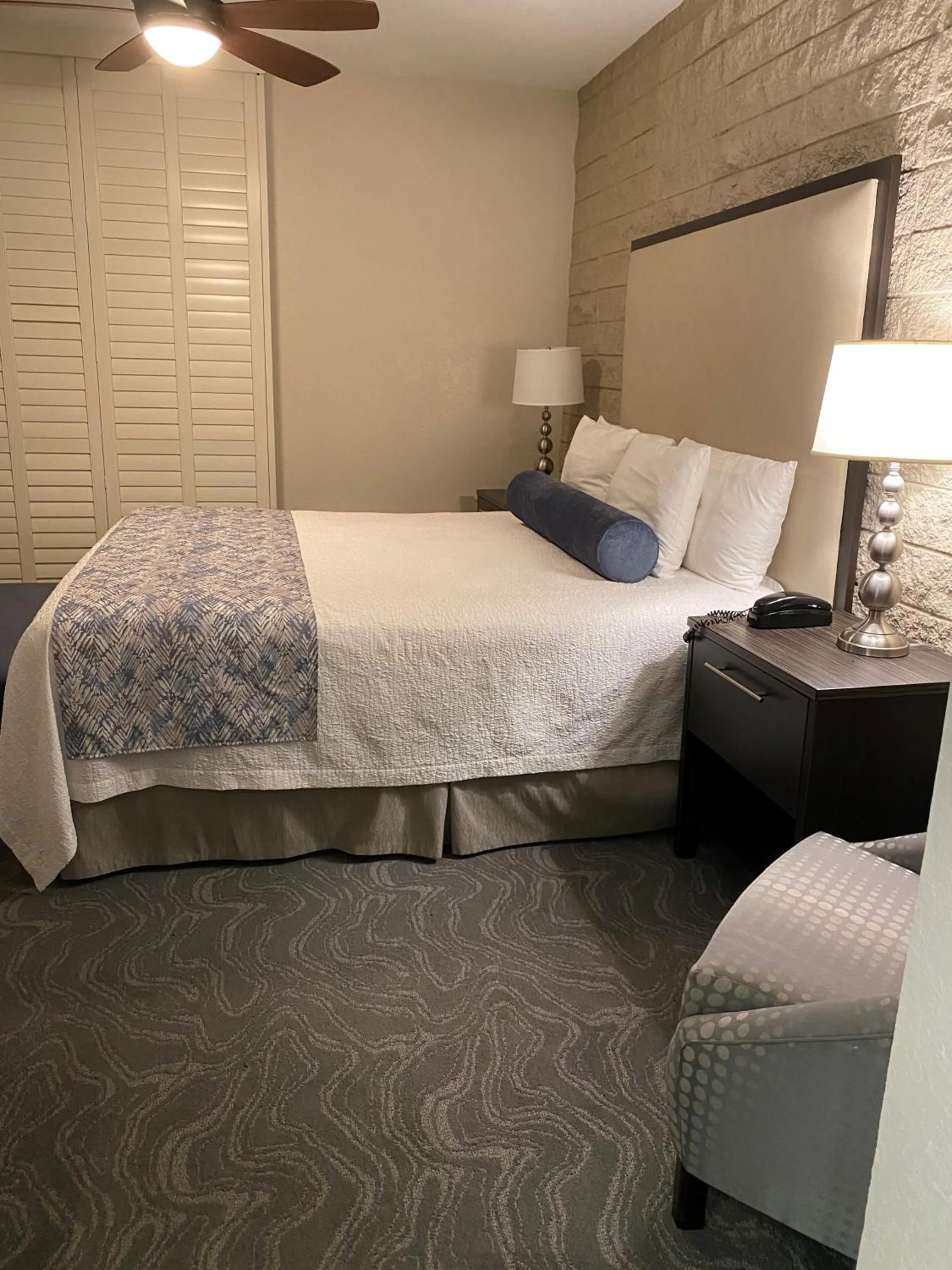 Bedroom, Bed in GetAways at Palm Springs Tennis Club