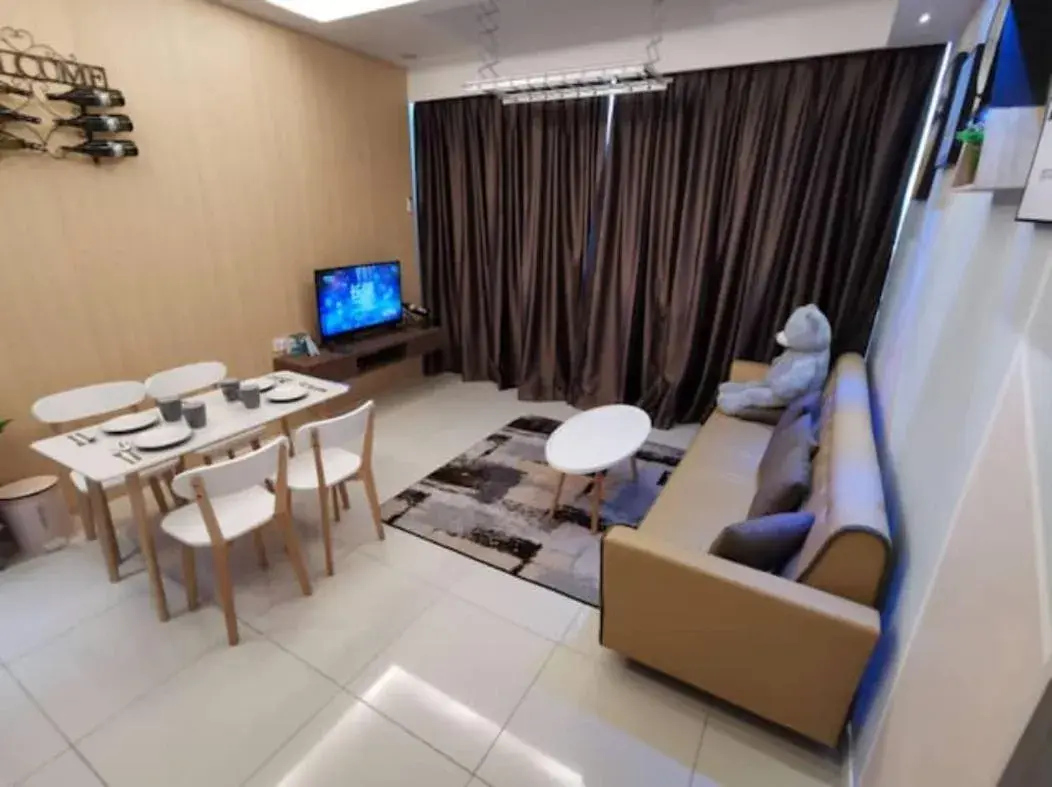 Living room in Relaxious Homestay with Infinity Pool Sutera Avenue, Kota Kinabalu Living room in Relaxious Homestay with Infinity Pool Sutera Avenue, Kota Kinabalu
