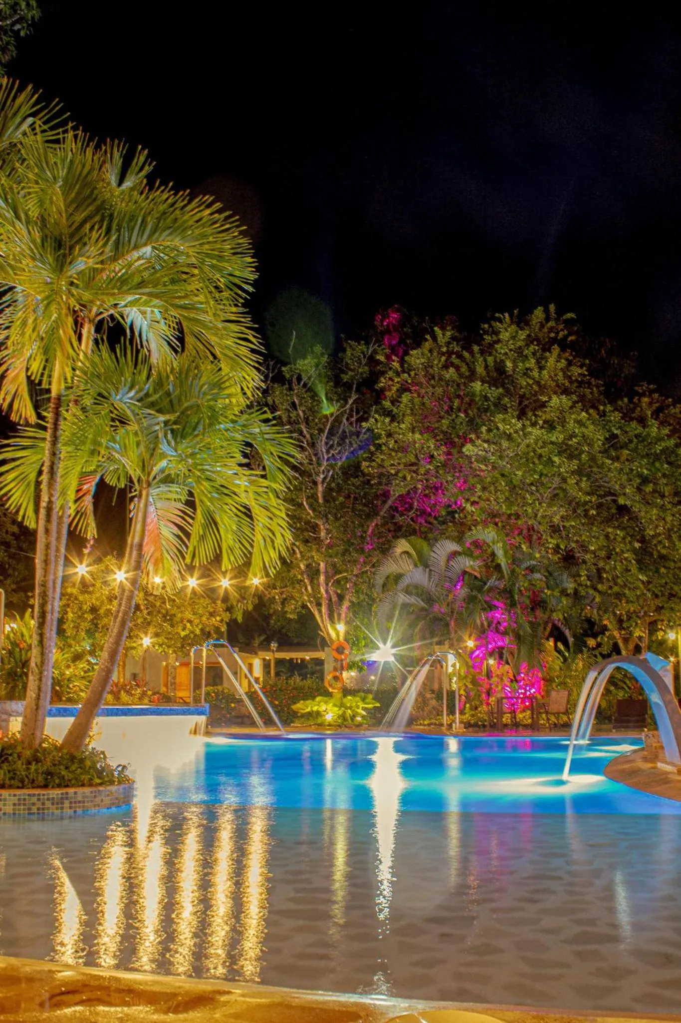 Swimming pool in Kantawa Hotel & Spa