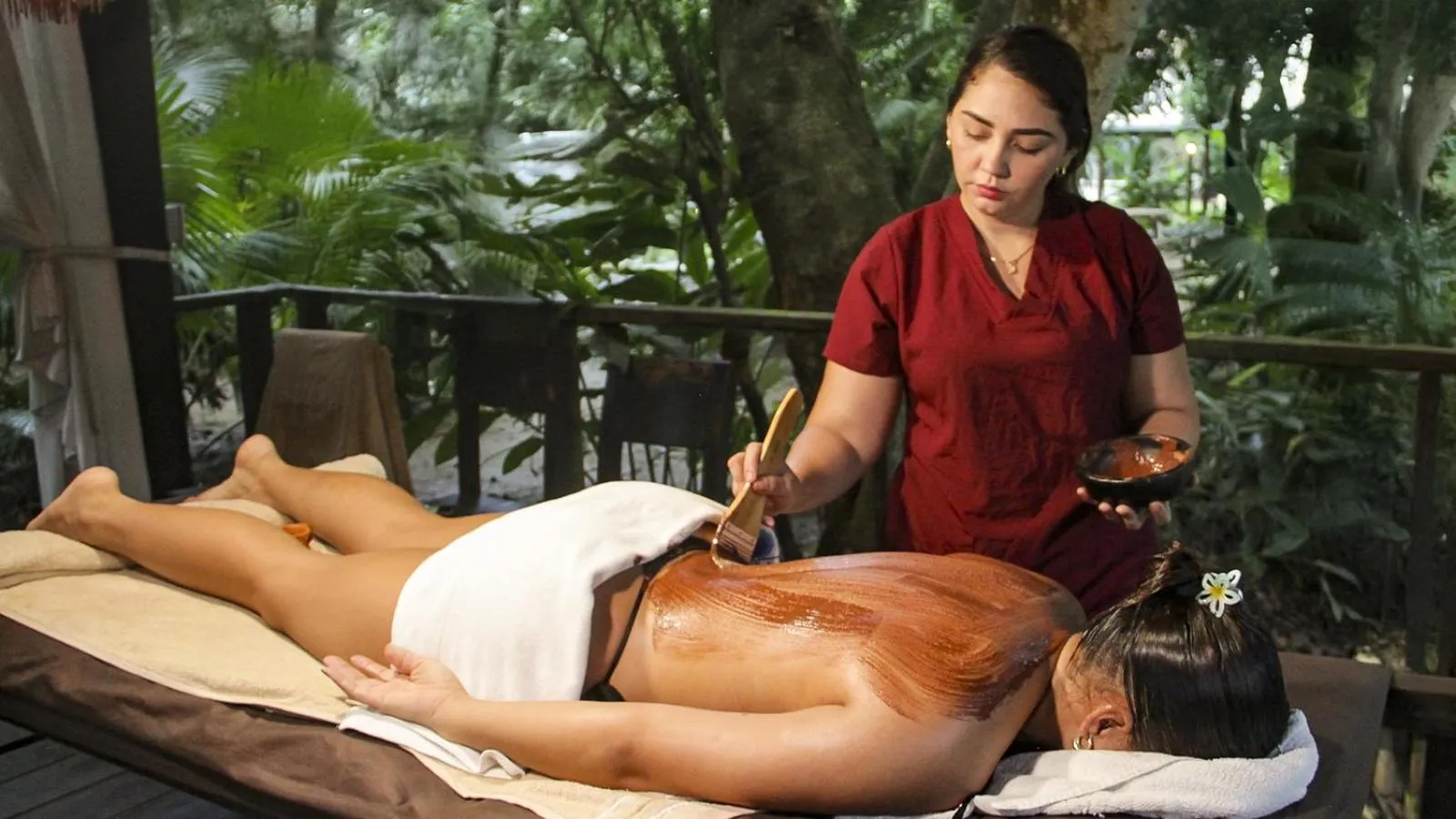 Massage in Kantawa Hotel & Spa