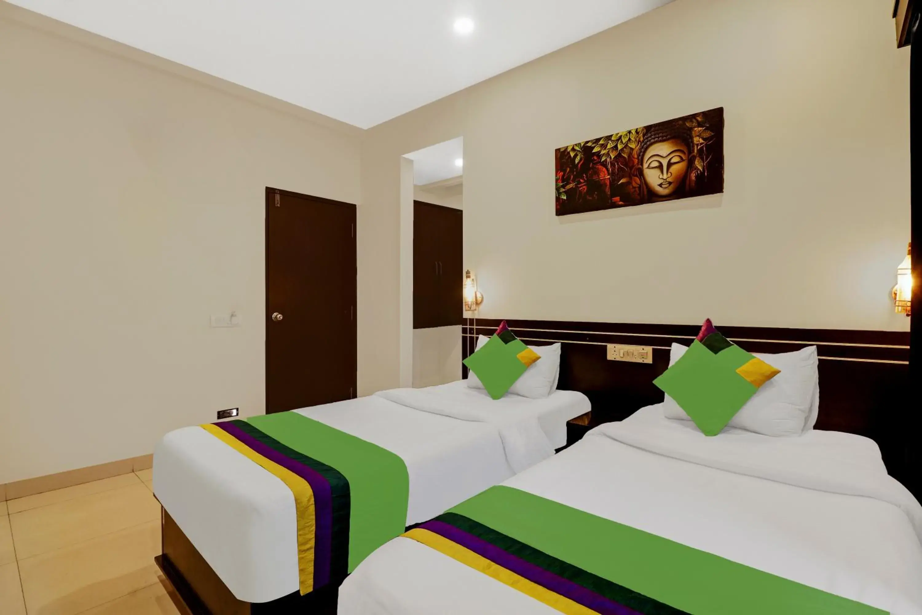 Bedroom, Bed in Treebo Blueberry Inn Bedroom, Bed in Treebo Blueberry Inn