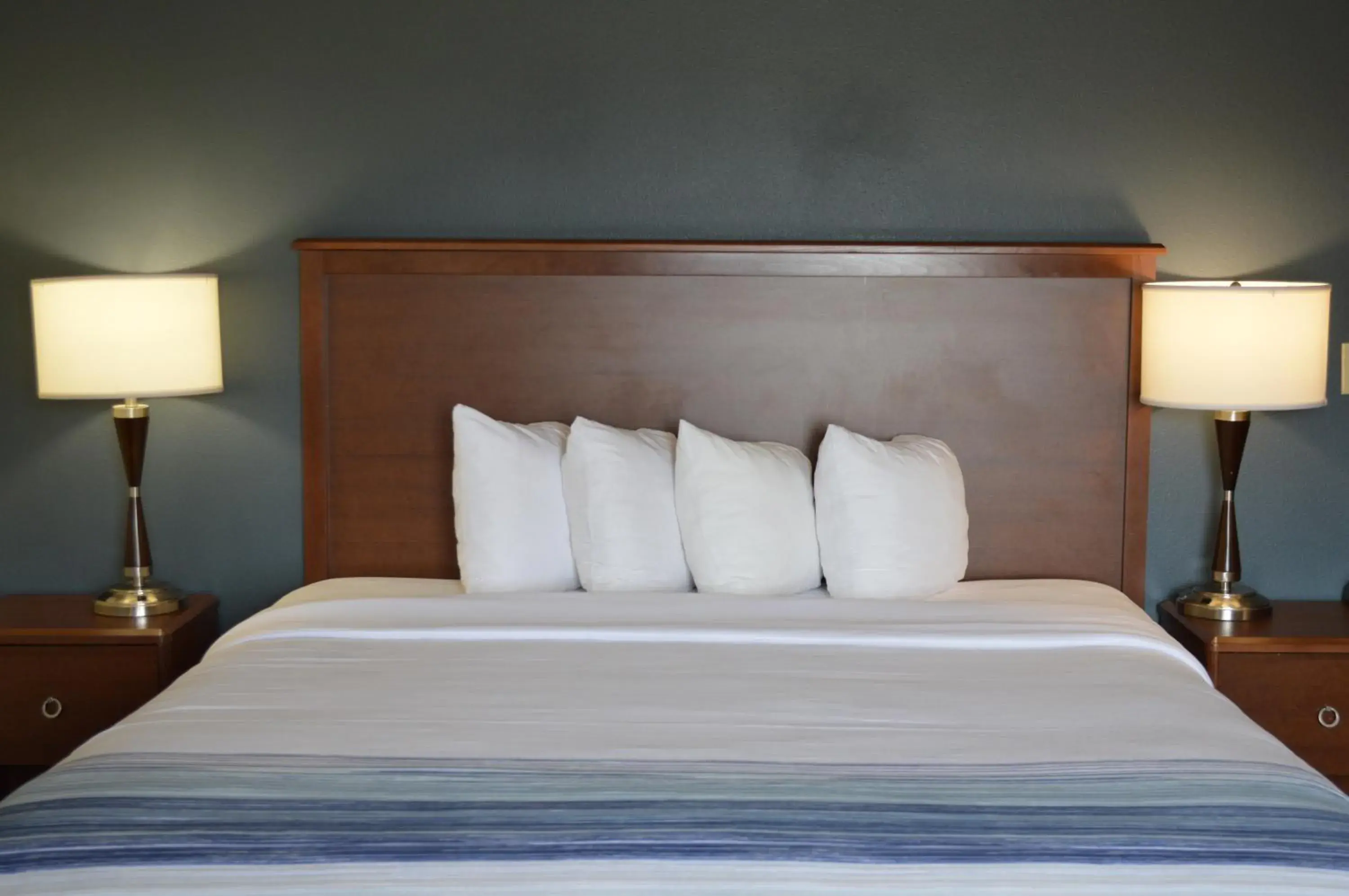 One-Bedroom King Suite - Non-Smoking in AmericInn by Wyndham Spencer One-Bedroom King Suite - Non-Smoking in AmericInn by Wyndham Spencer