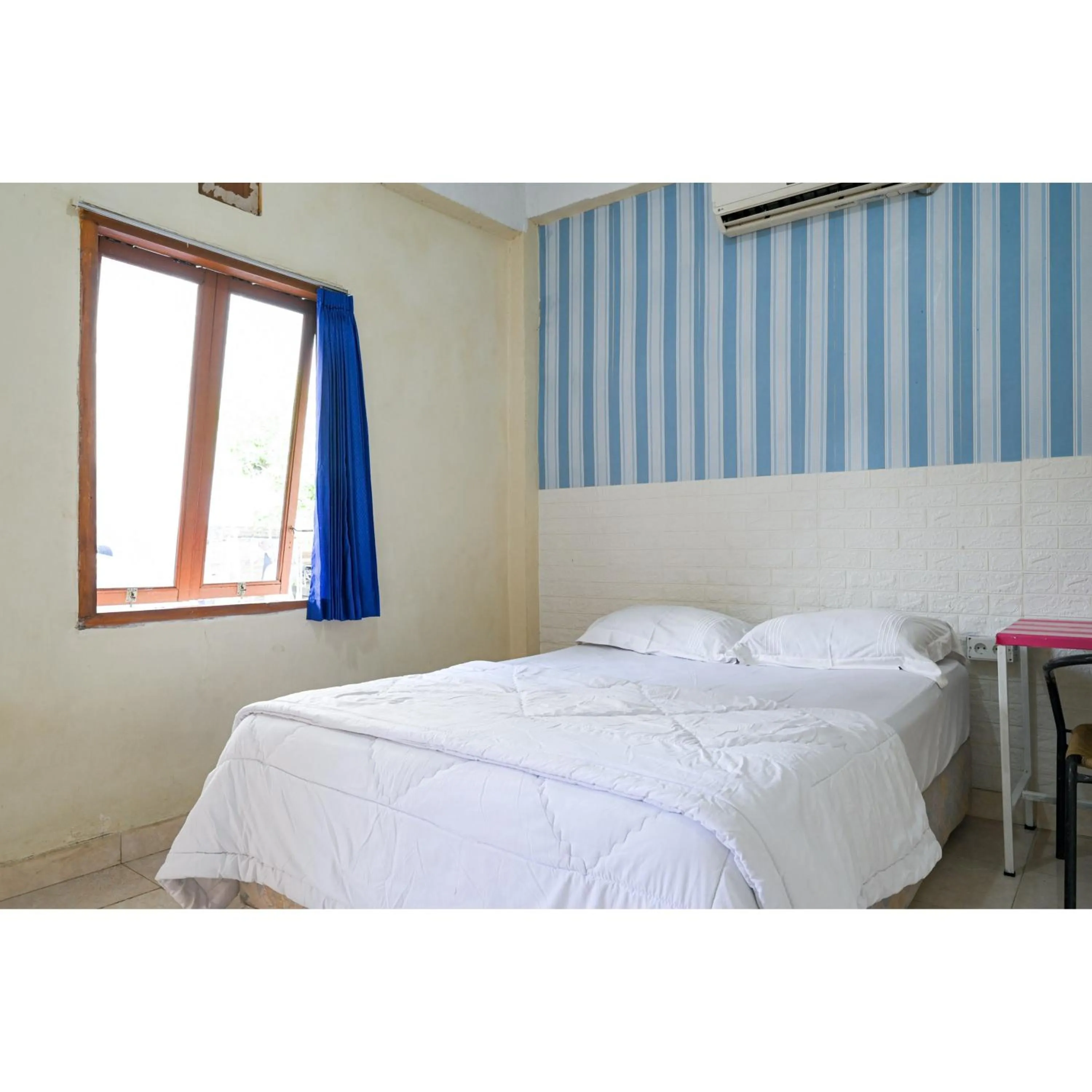 Bedroom, Bed in Pondok Syariah Denpasar Mitra RedDoorz