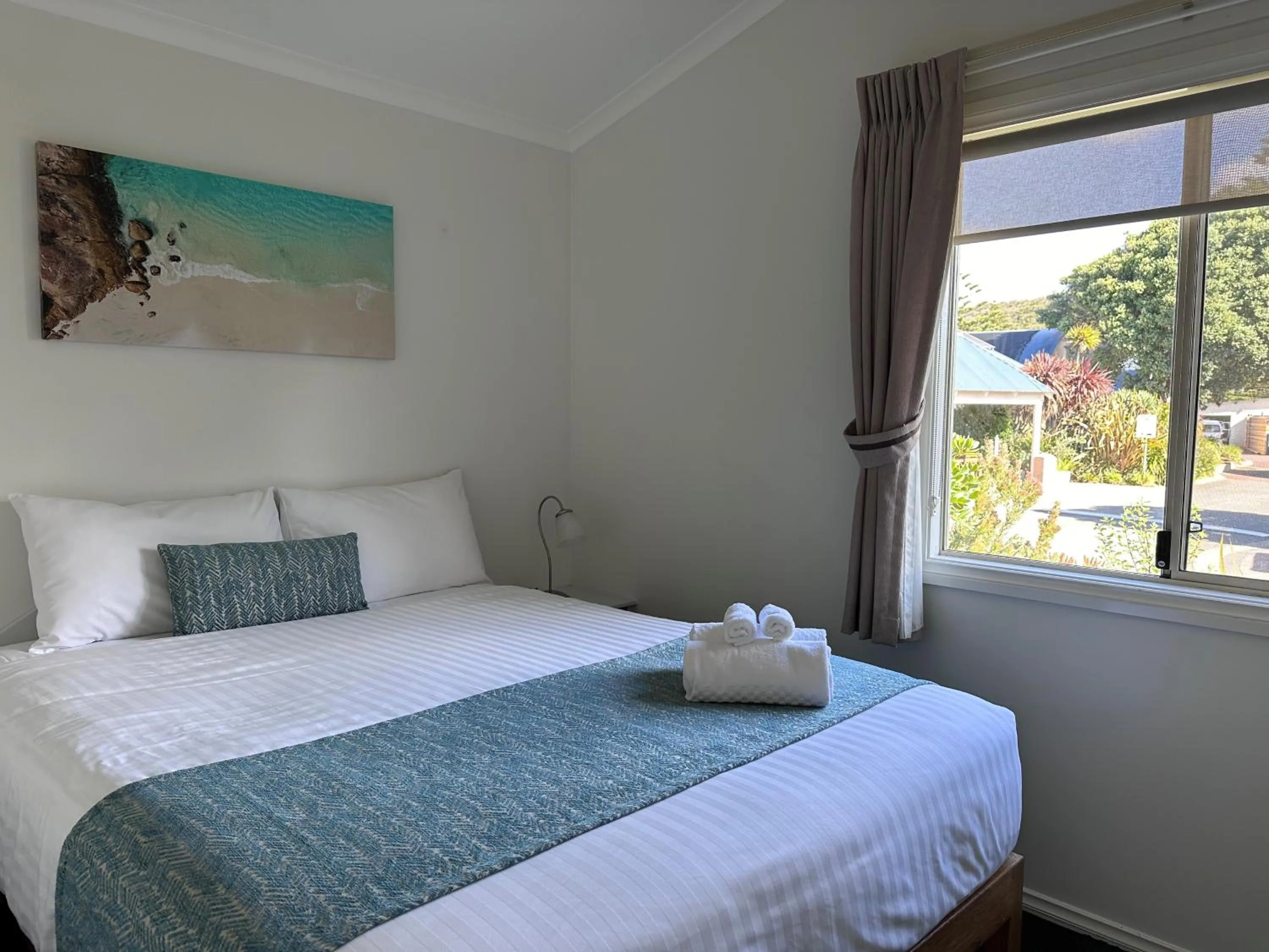 Bedroom, Bed in BIG4 Middleton Beach Holiday Park