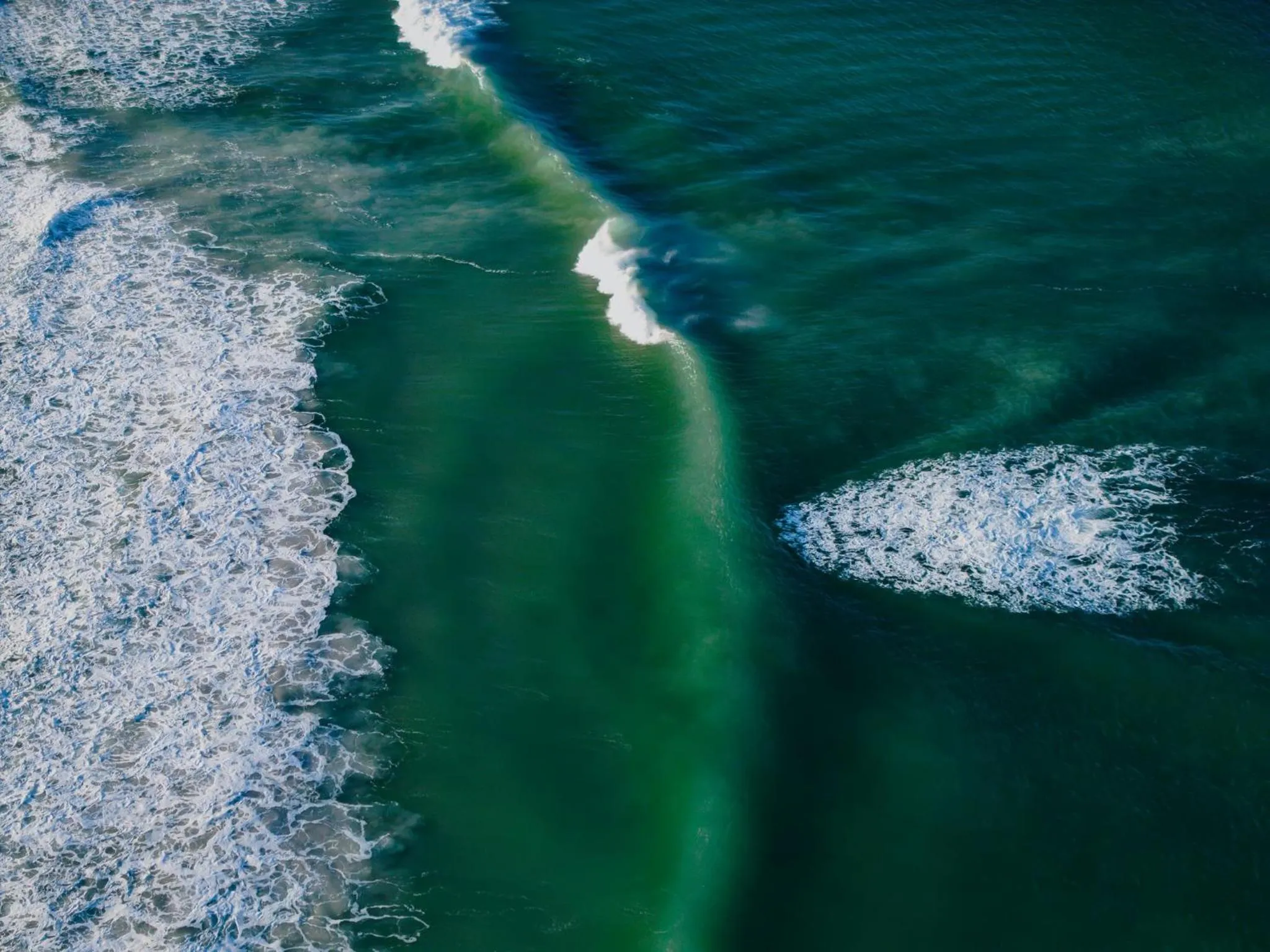 Windsurfing in BIG4 Middleton Beach Holiday Park