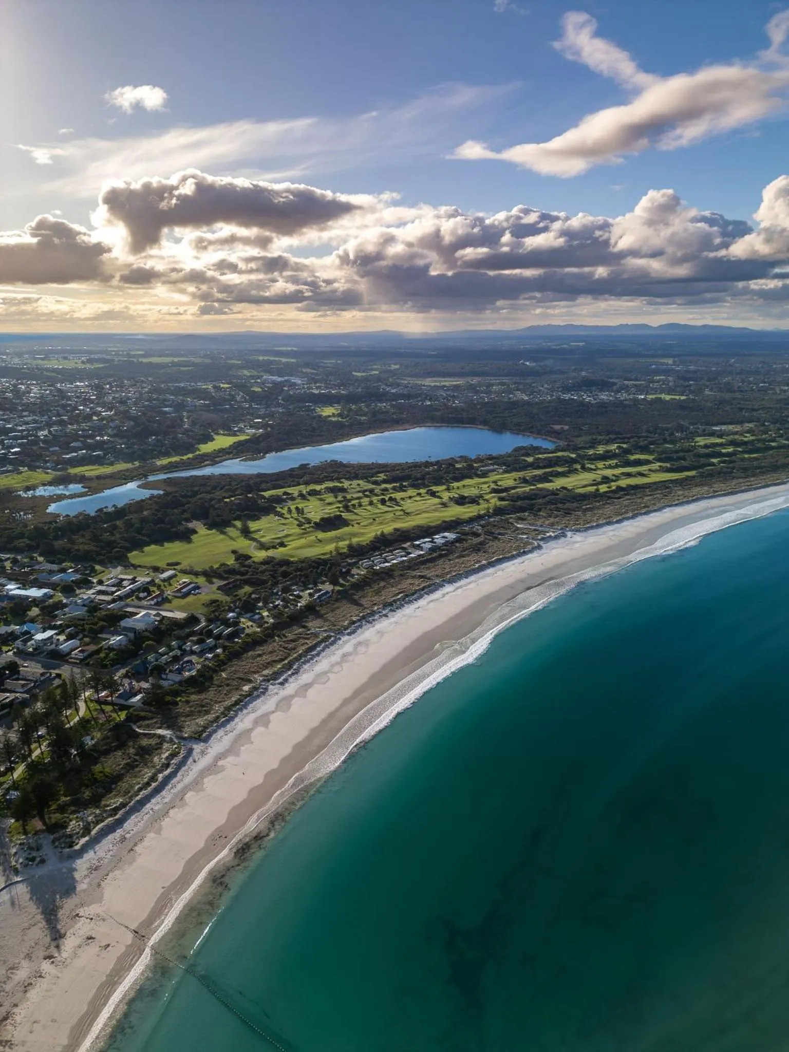 Golfcourse in BIG4 Middleton Beach Holiday Park