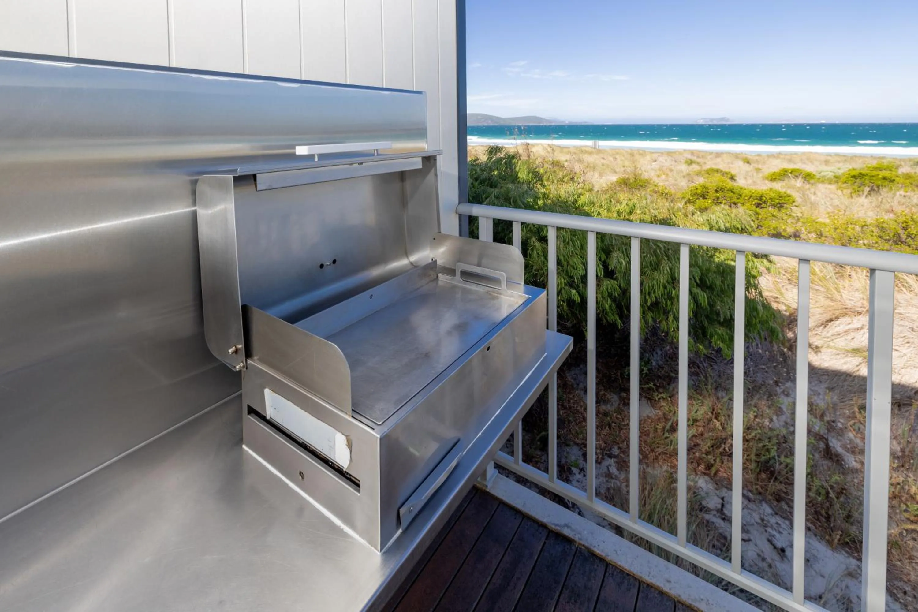 BBQ facilities in BIG4 Middleton Beach Holiday Park