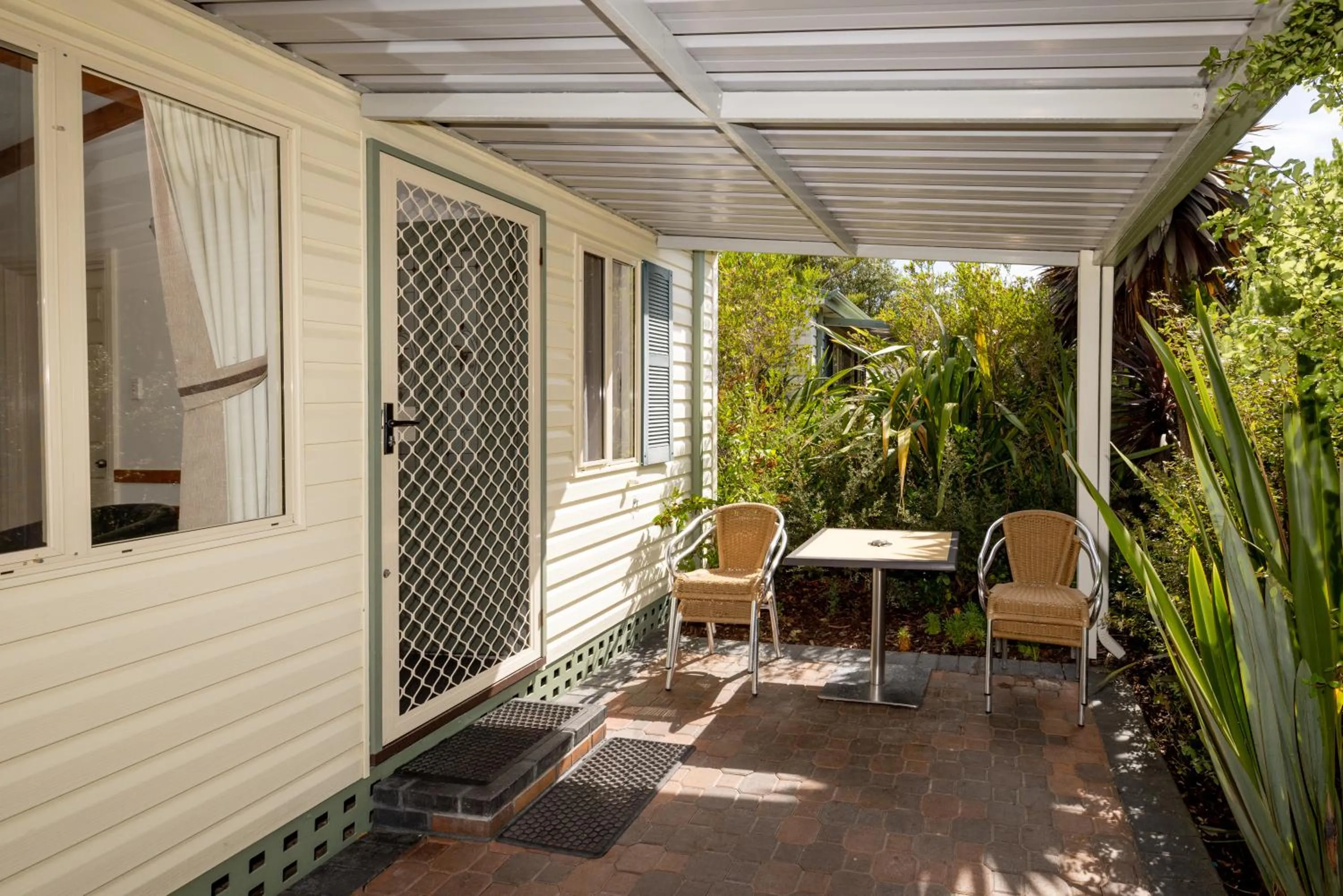 Patio in BIG4 Middleton Beach Holiday Park