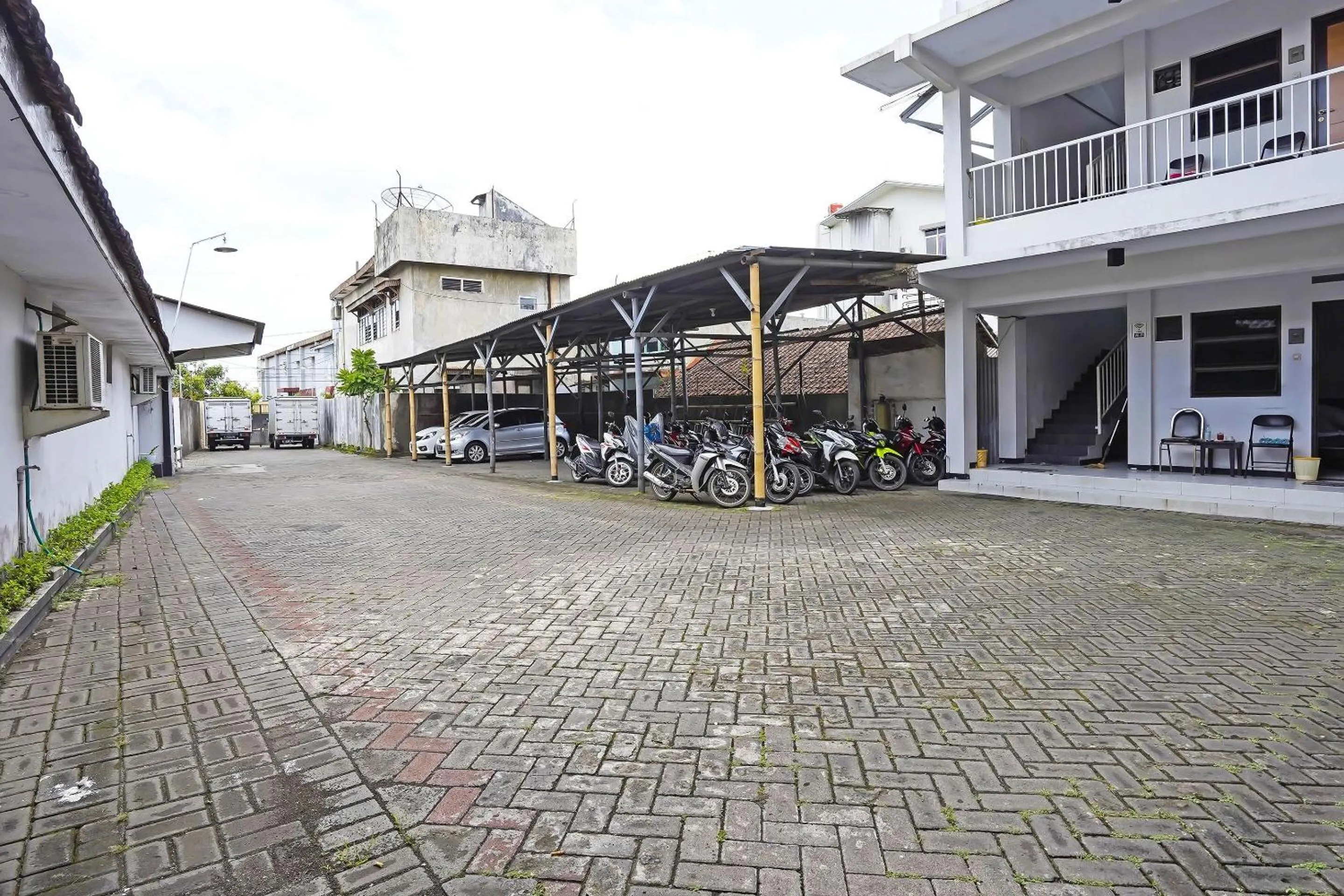 Facade/entrance in Hotel O Anugerah