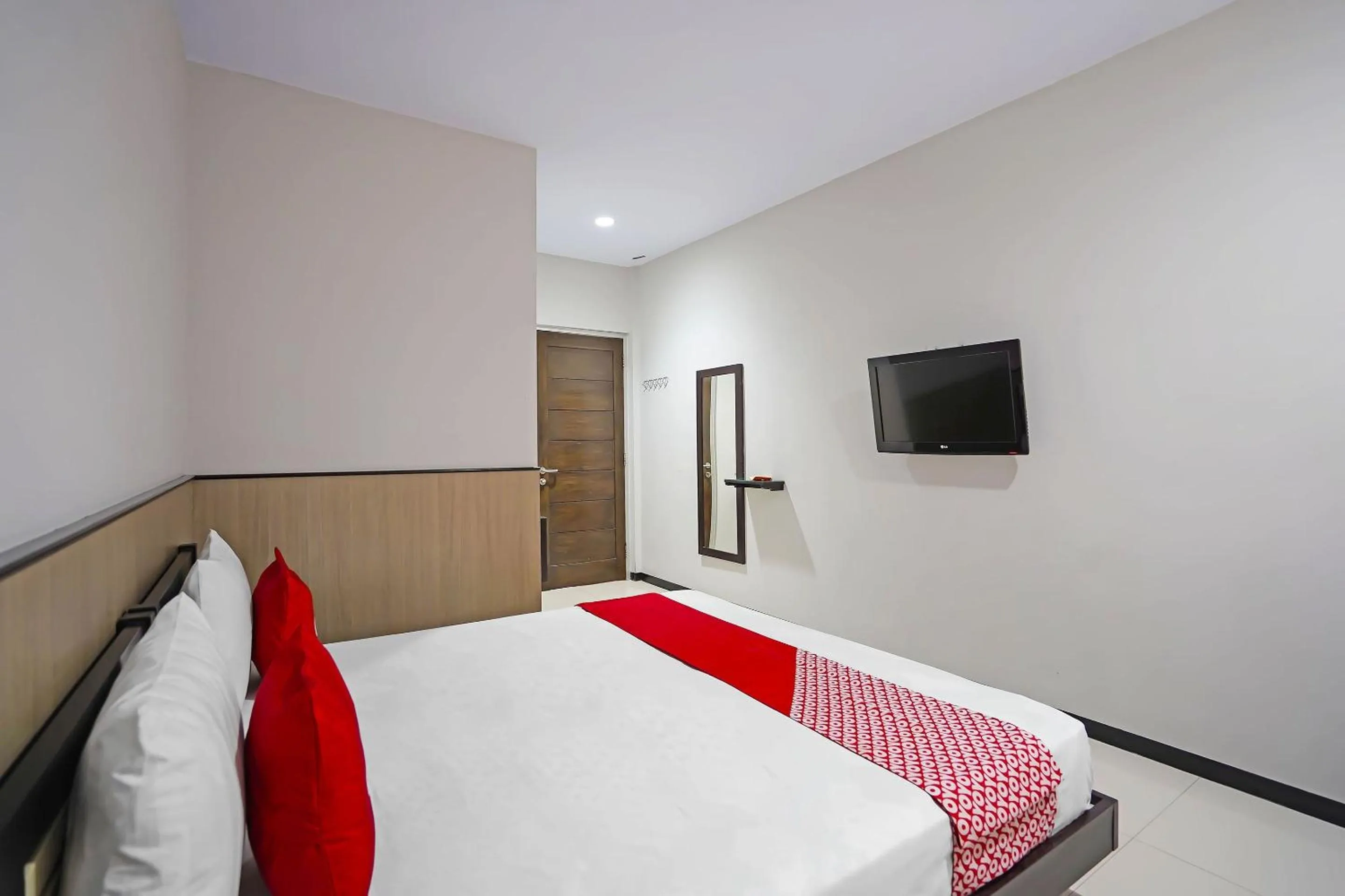 Bedroom, Bed in Hotel O Anugerah