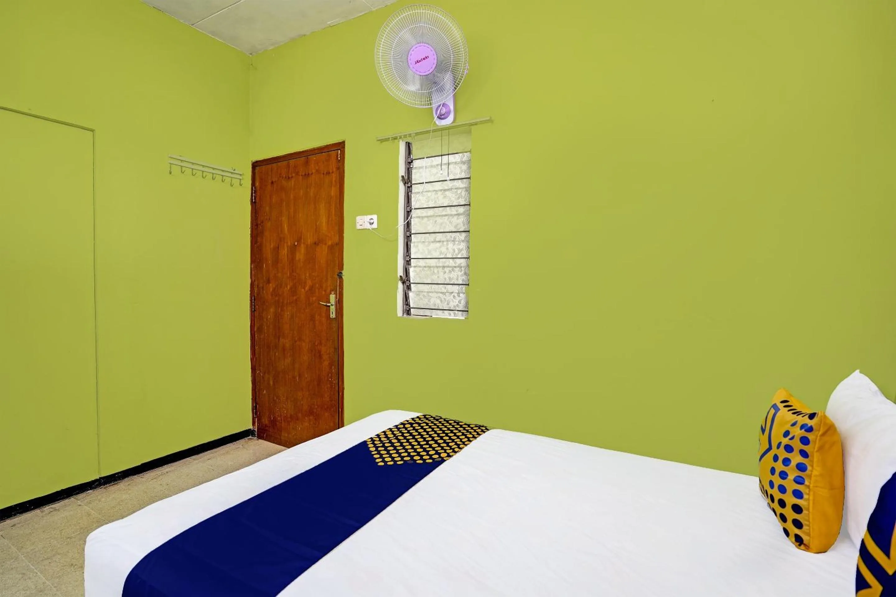 Bedroom, Bed in SPOT ON 91716 Kost Yy Syariah