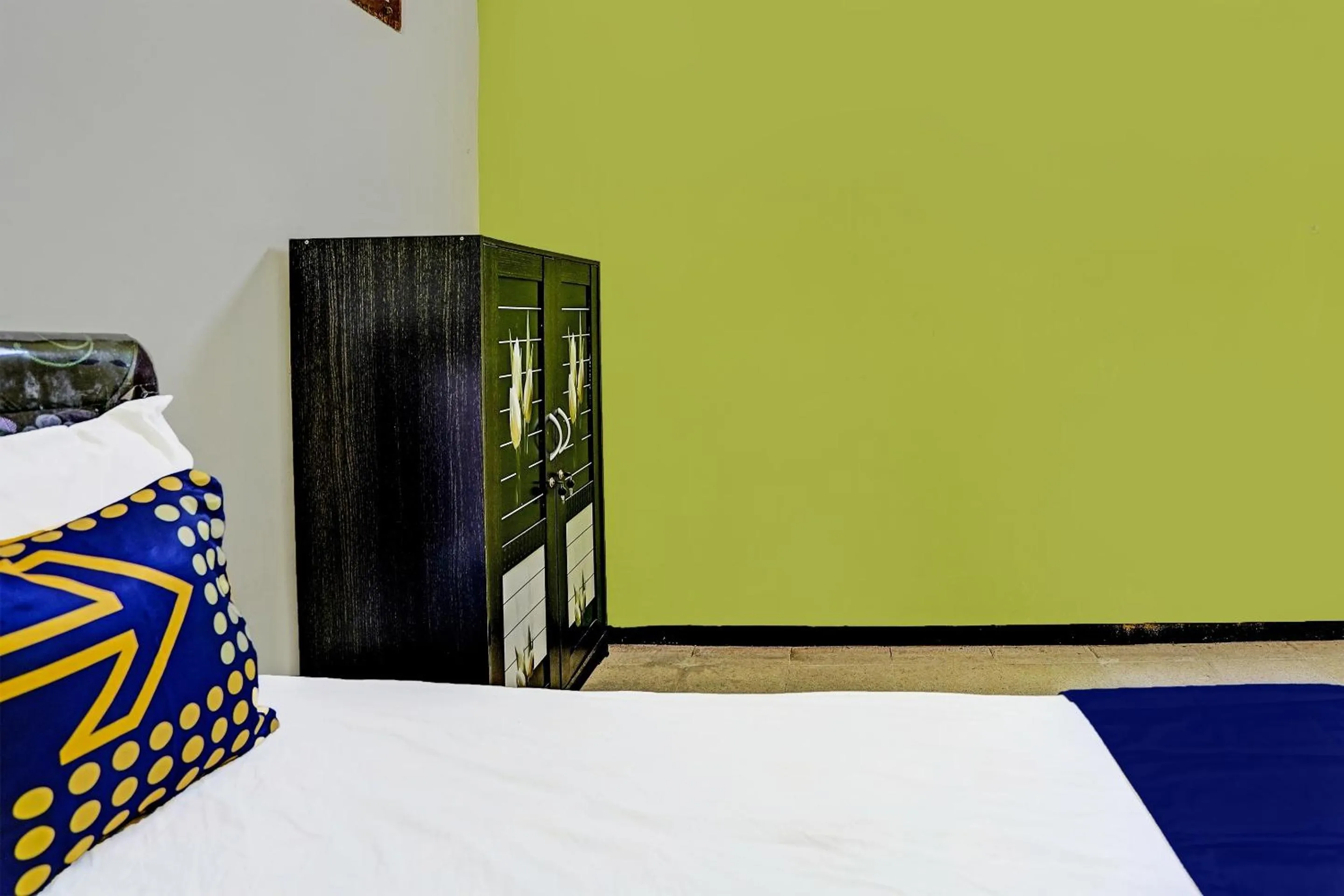 Bedroom, Bed in SPOT ON 91716 Kost Yy Syariah