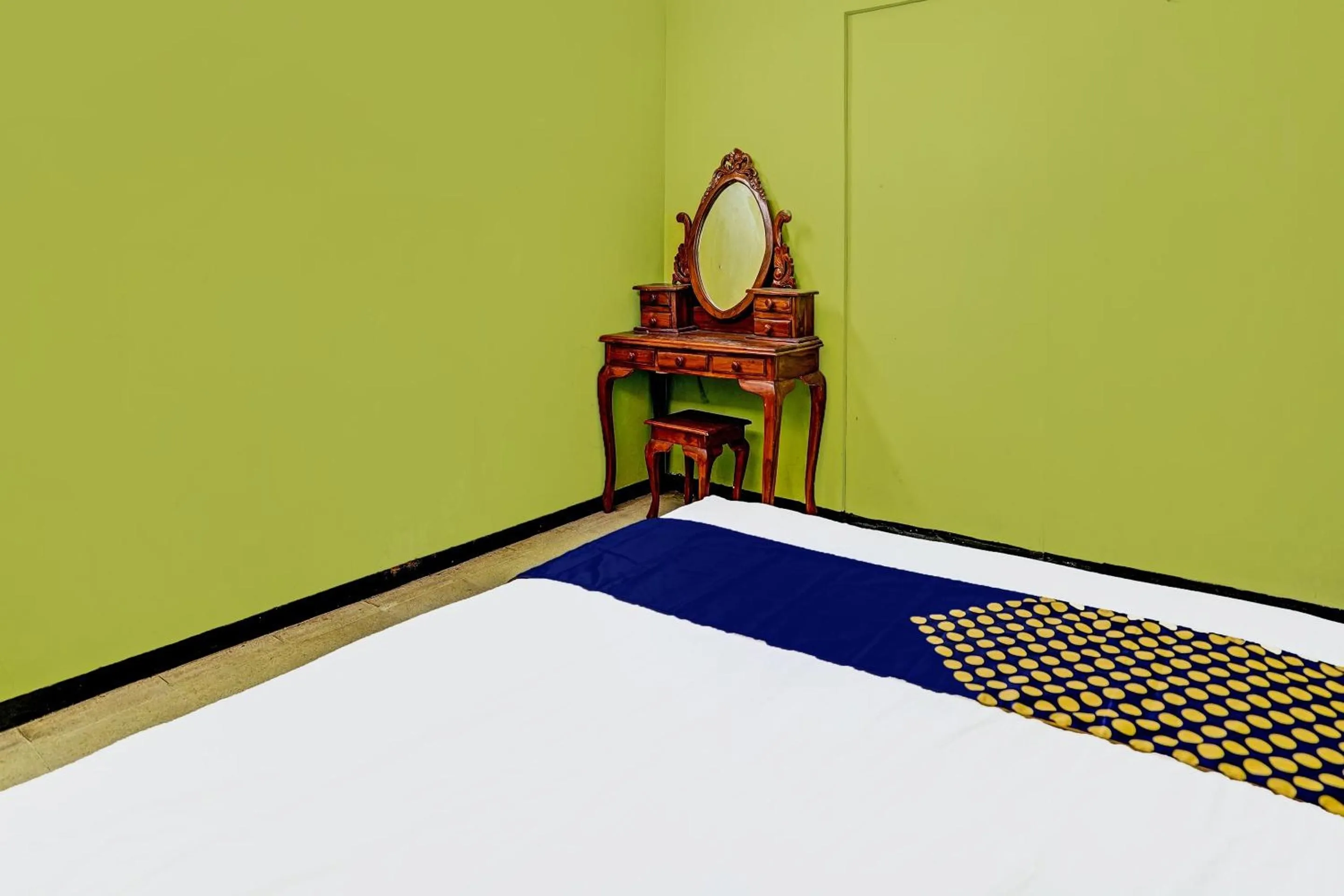 Bedroom, Bed in SPOT ON 91716 Kost Yy Syariah