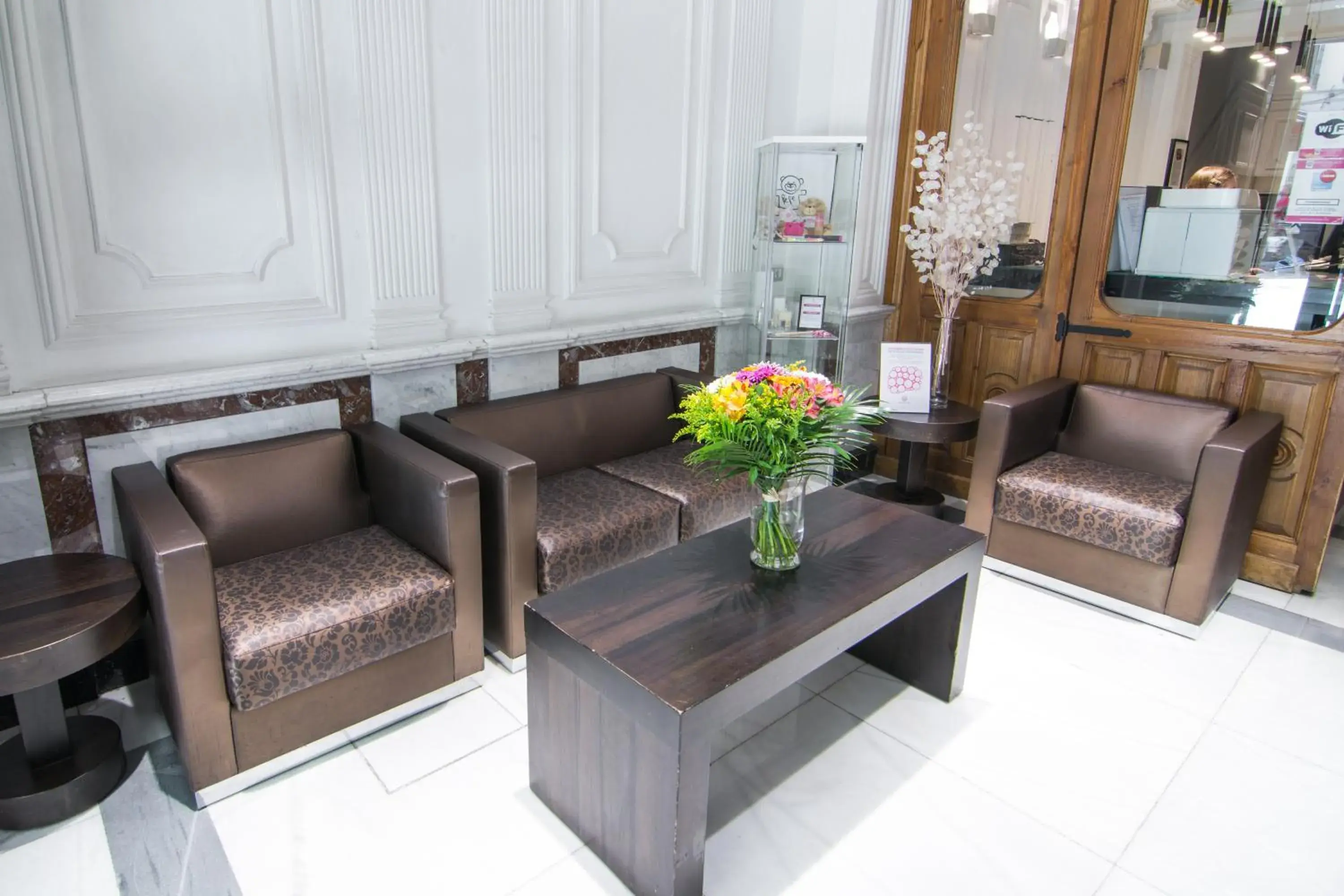 Facade/entrance in Petit Palace Arenal Facade/entrance in Petit Palace Arenal