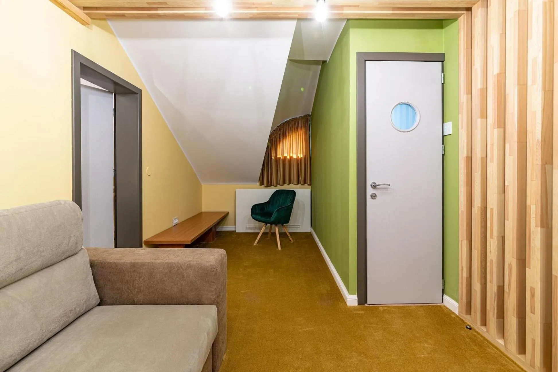 TV and multimedia in Razelm Luxury Resort