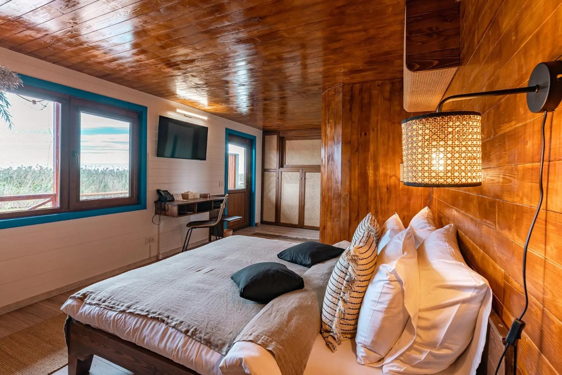 Bed in Razelm Luxury Resort