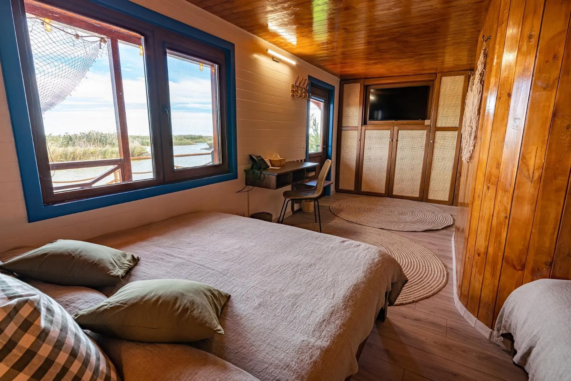 Bedroom, Bed in Razelm Luxury Resort