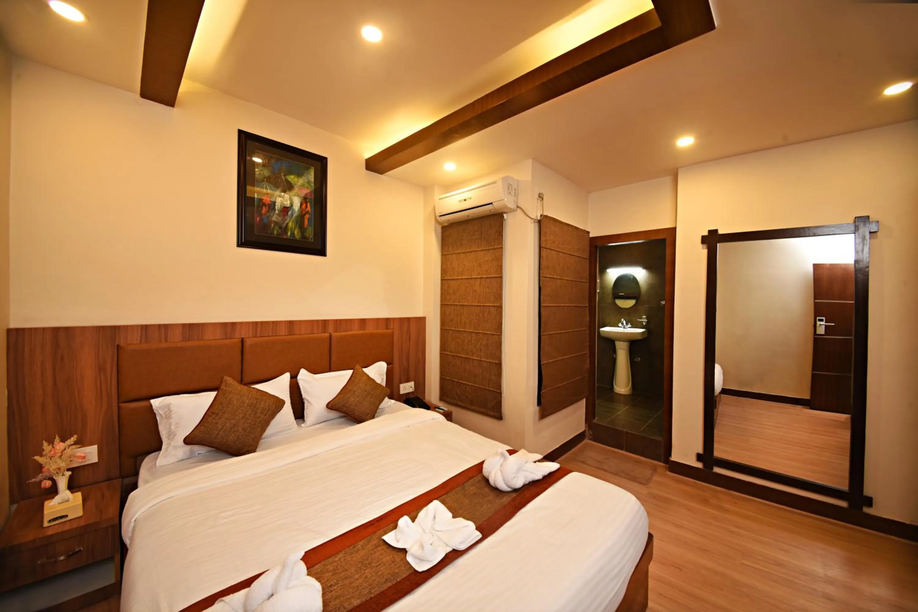 Shower, Bed in Capital Boutique Hotel