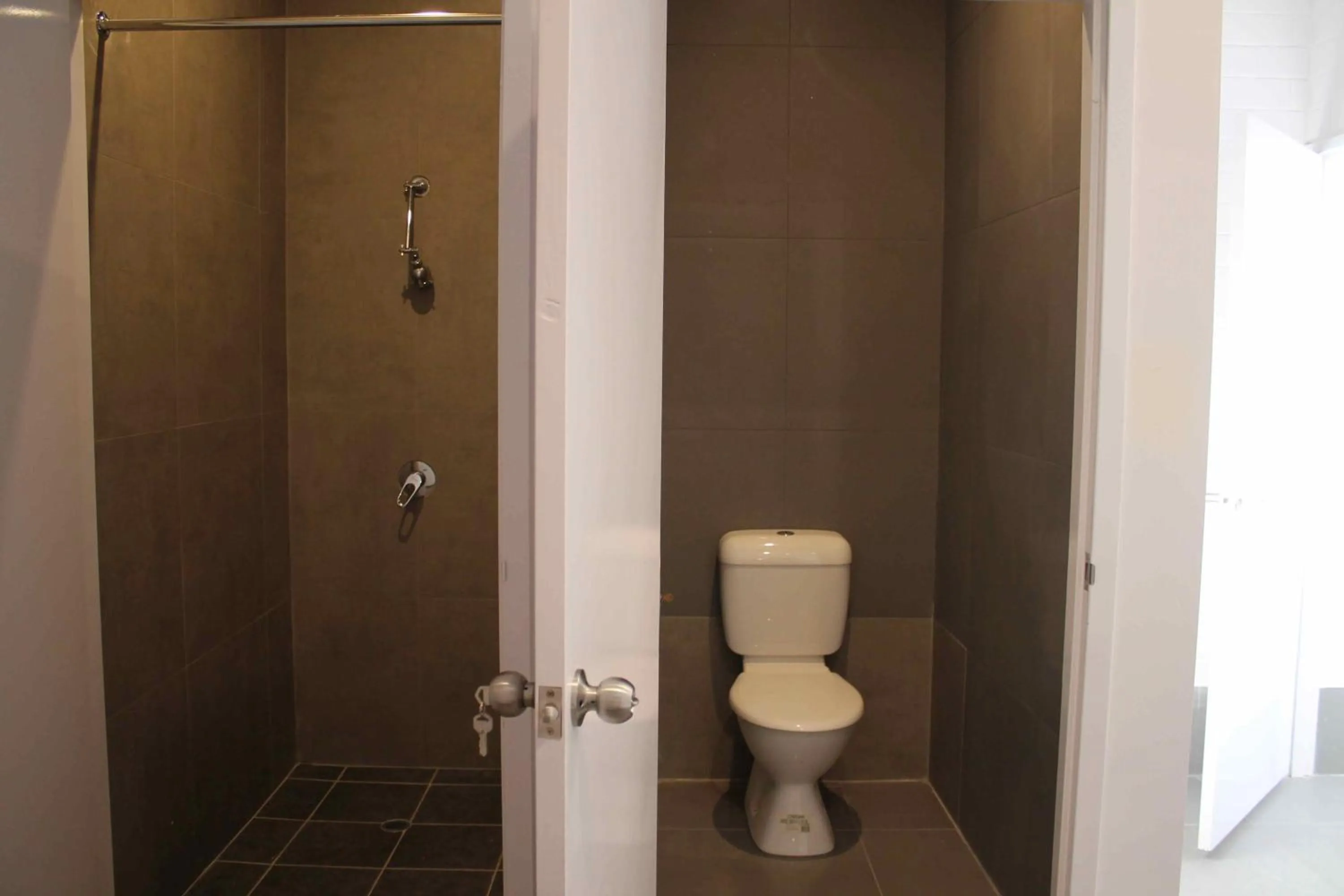 Bathroom in Quokka Backpackers Hostel Perth - note - Valid passport required to check in