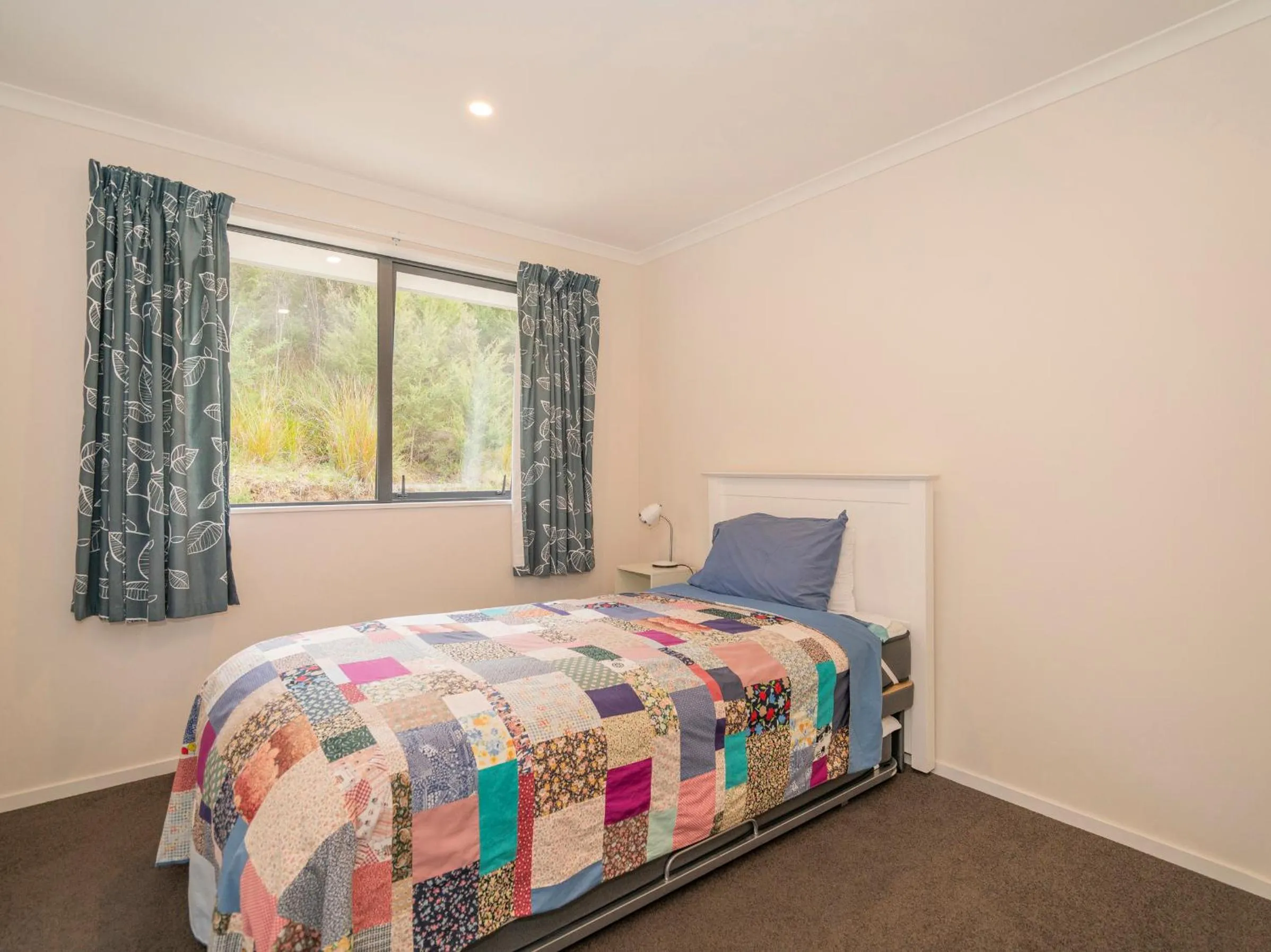Property building, Bed in Manuka Lodge - Tairua Holiday Home