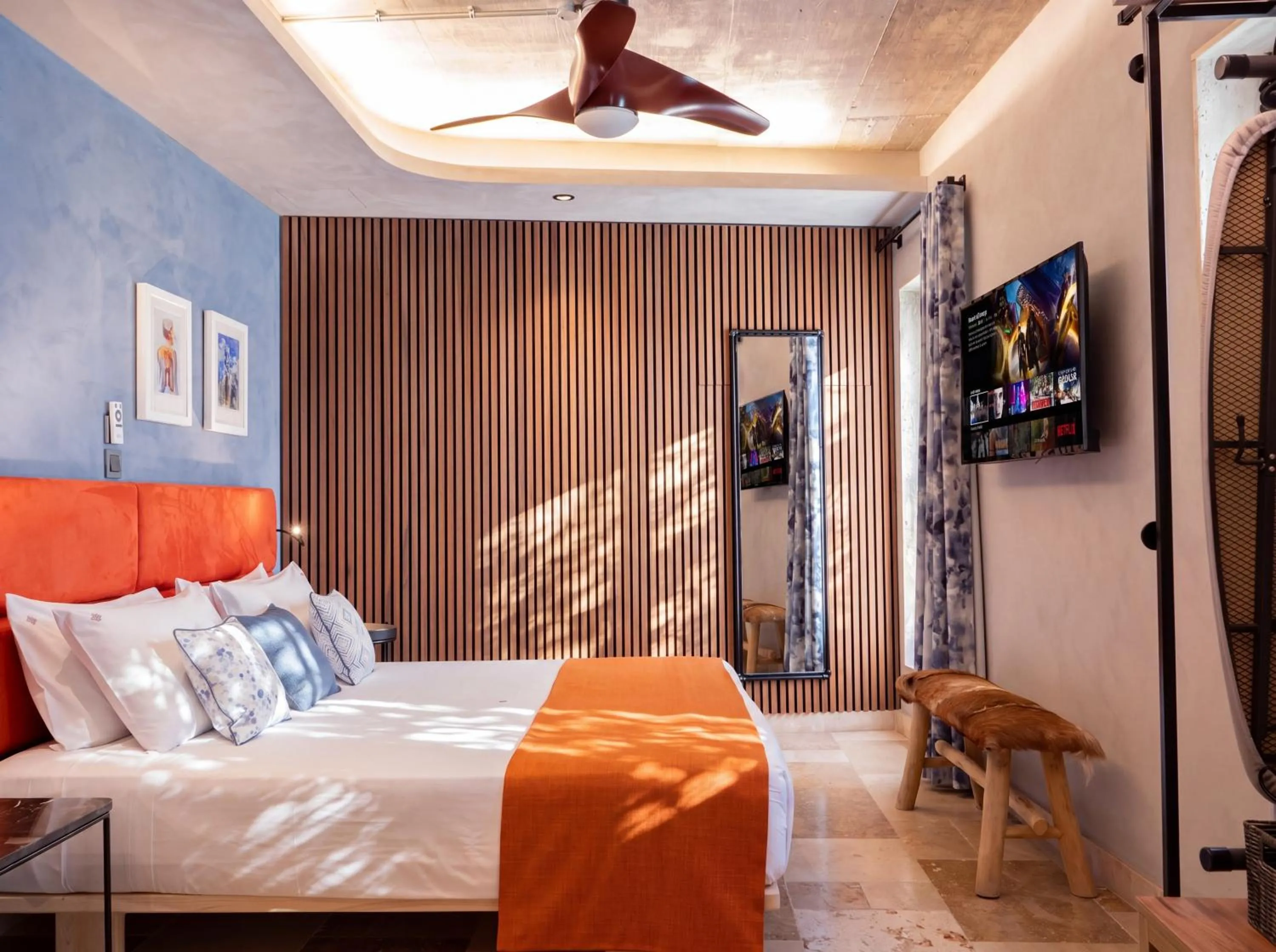 Communal lounge/ TV room, Bed in The Mdina Heritage Boutique Hotel - By Luxury Villas International