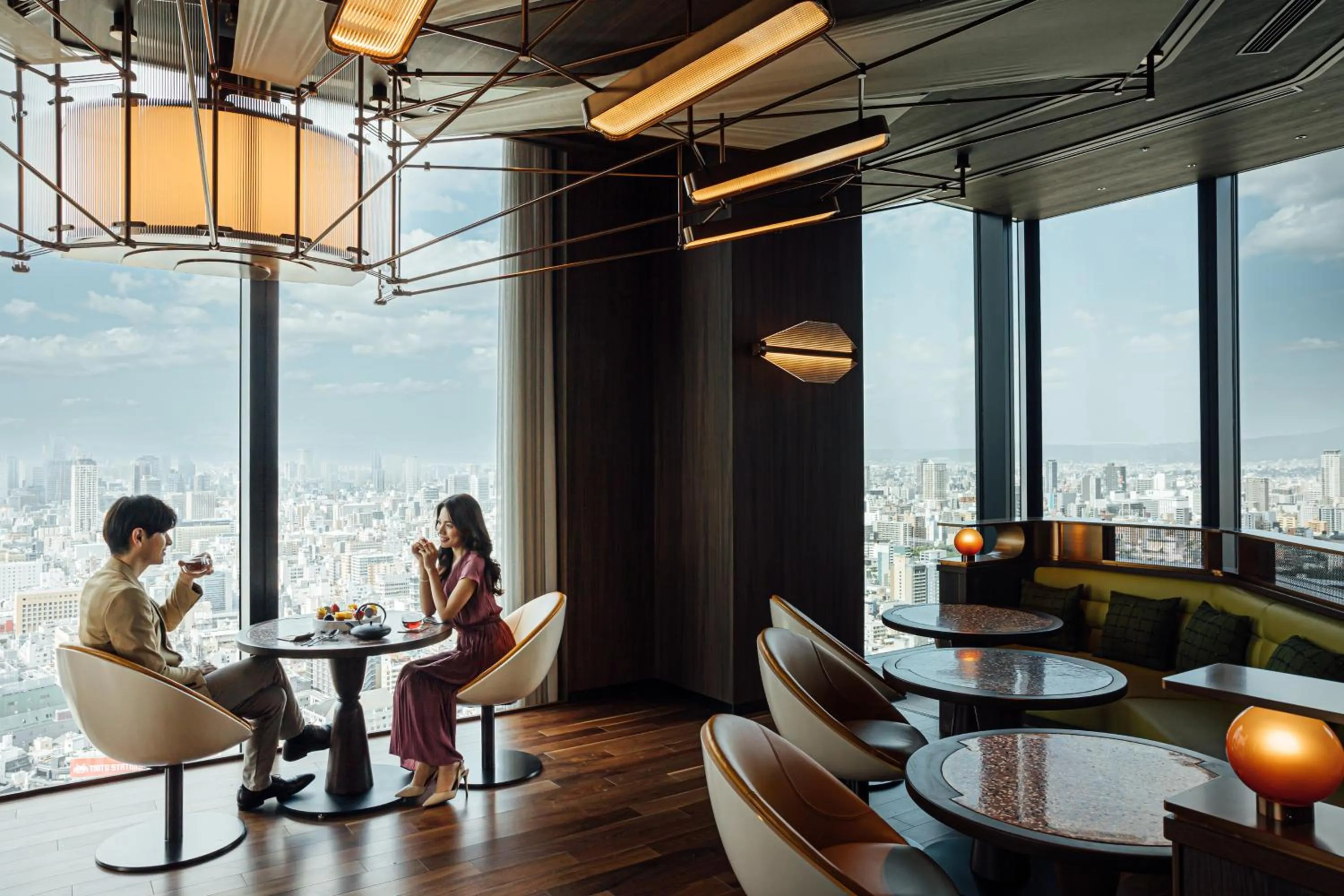 Lounge or bar in Centara Grand Hotel Osaka