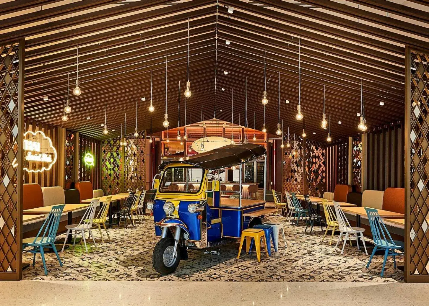 Restaurant/places to eat in Centara Grand Hotel Osaka Restaurant/places to eat in Centara Grand Hotel Osaka