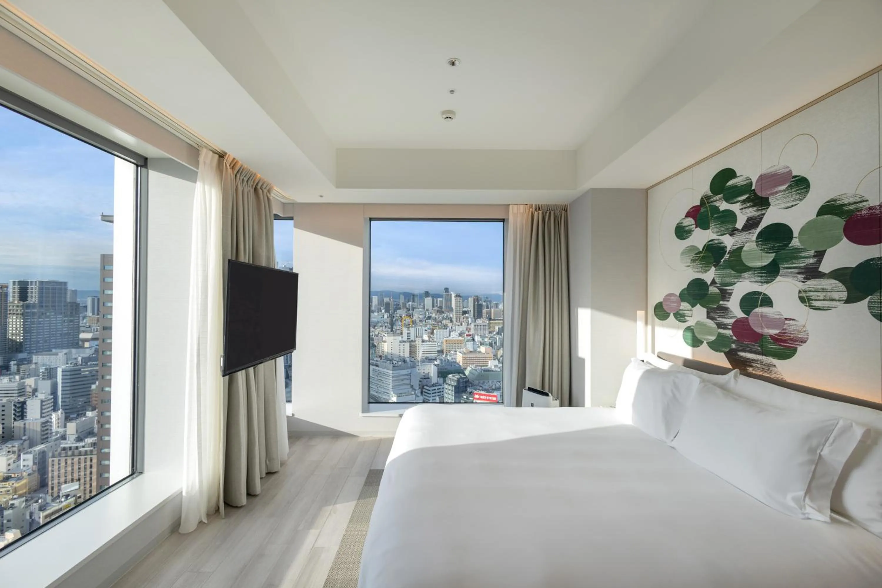 Guests, Bed in Centara Grand Hotel Osaka