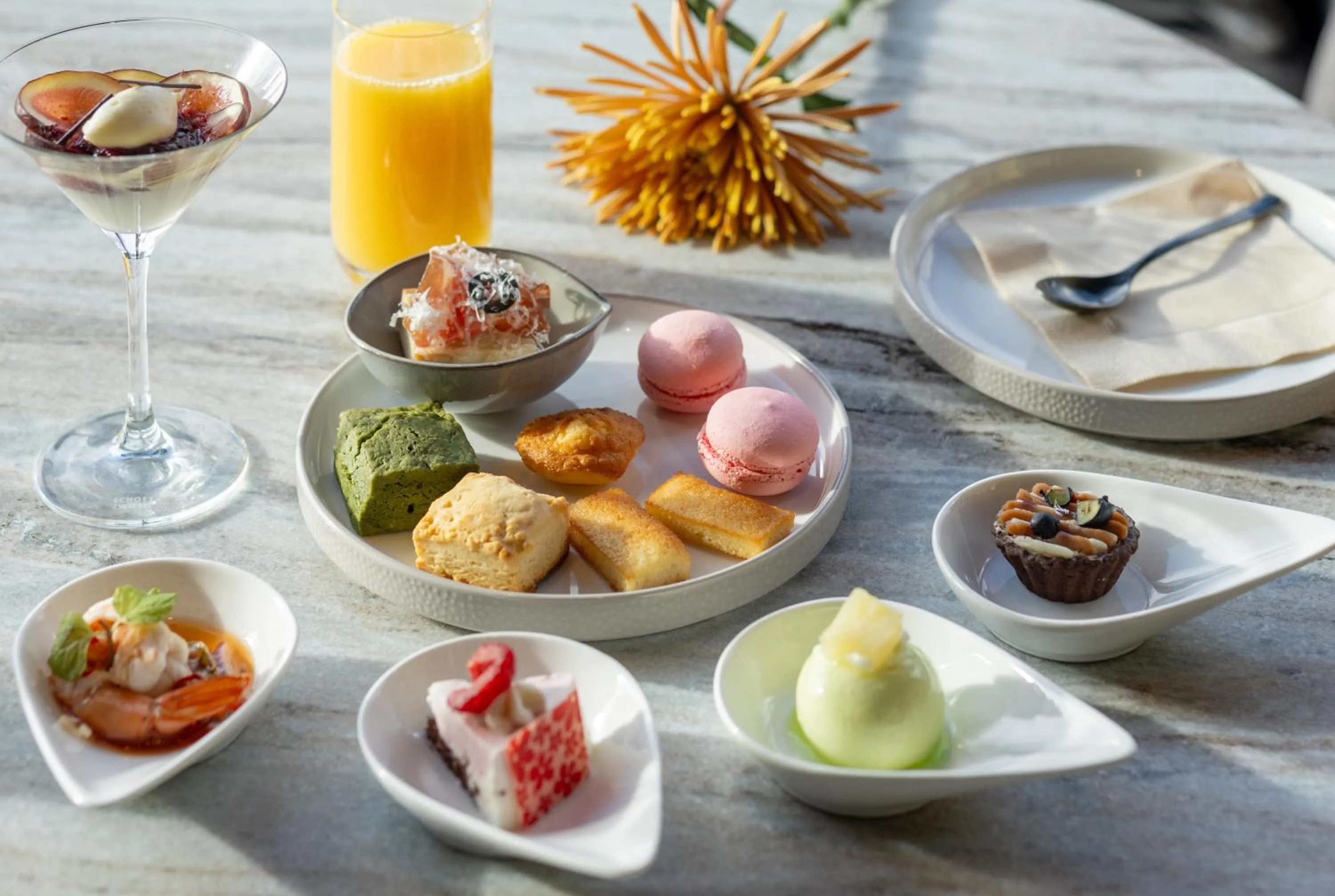 Lounge or bar in Centara Grand Hotel Osaka