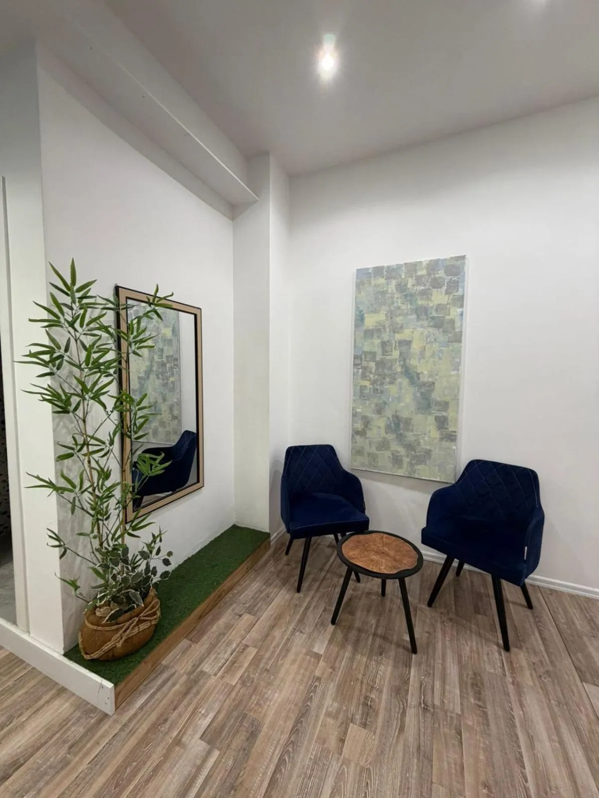 Living room in Peaky Hotel