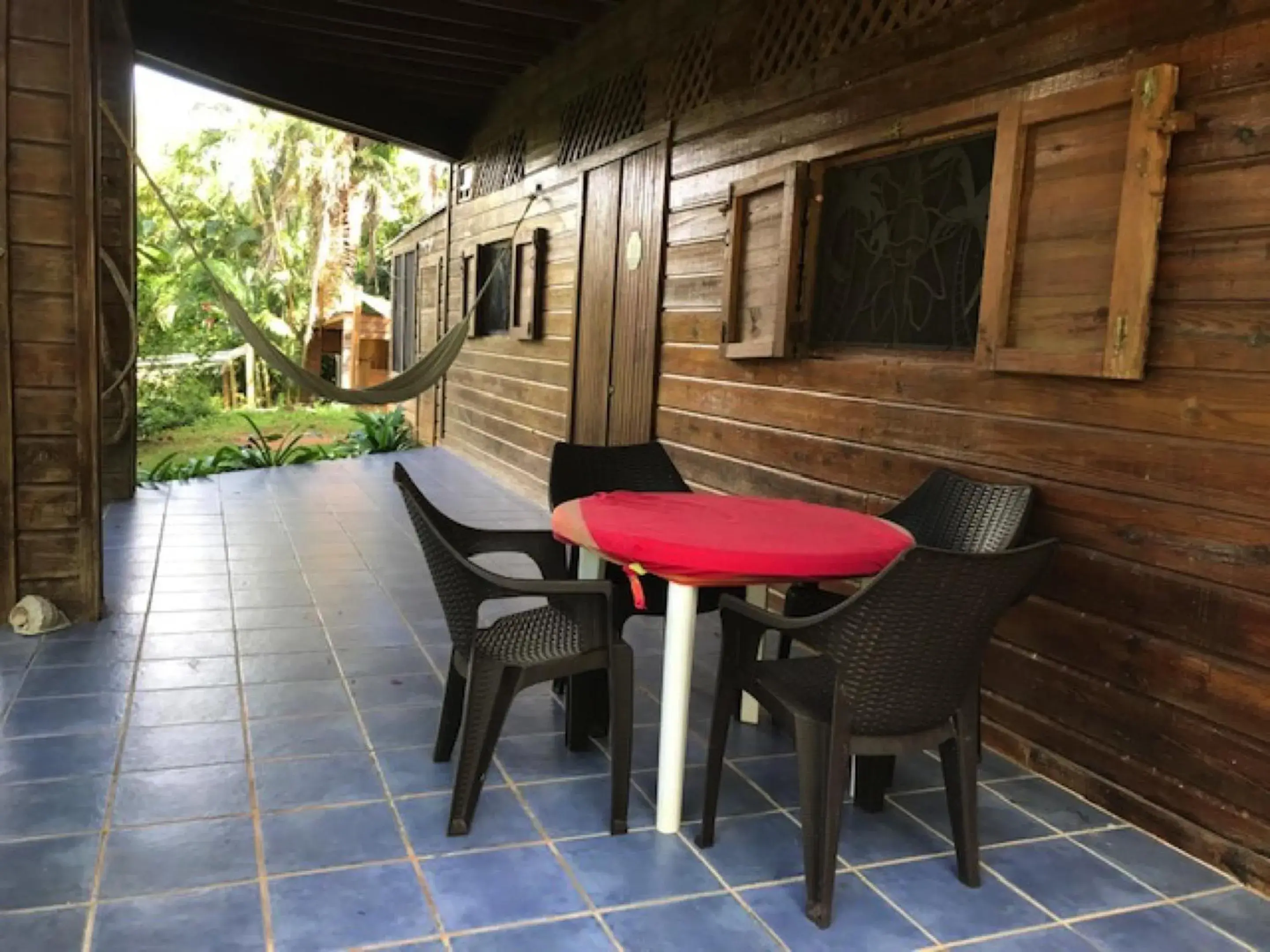 One-Bedroom Apartment in Roatan Bed & Breakfast Apartments One-Bedroom Apartment in Roatan Bed & Breakfast Apartments