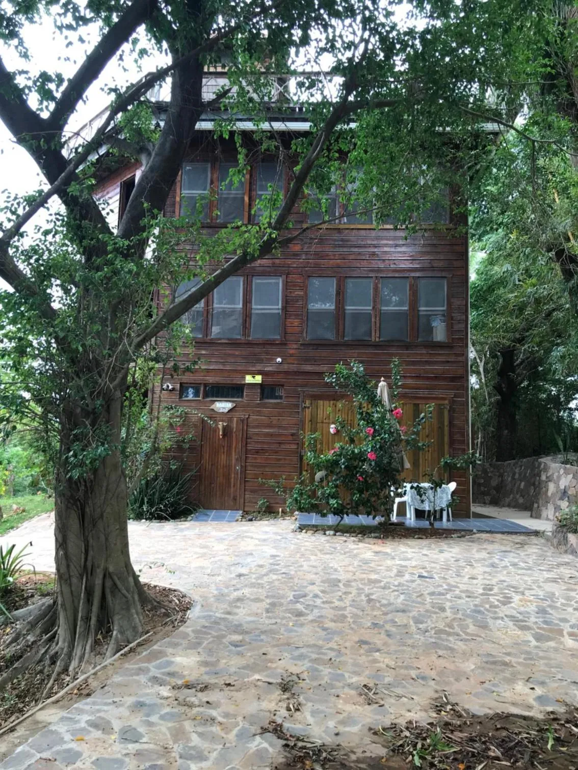 Natural landscape in Roatan Bed & Breakfast Apartments