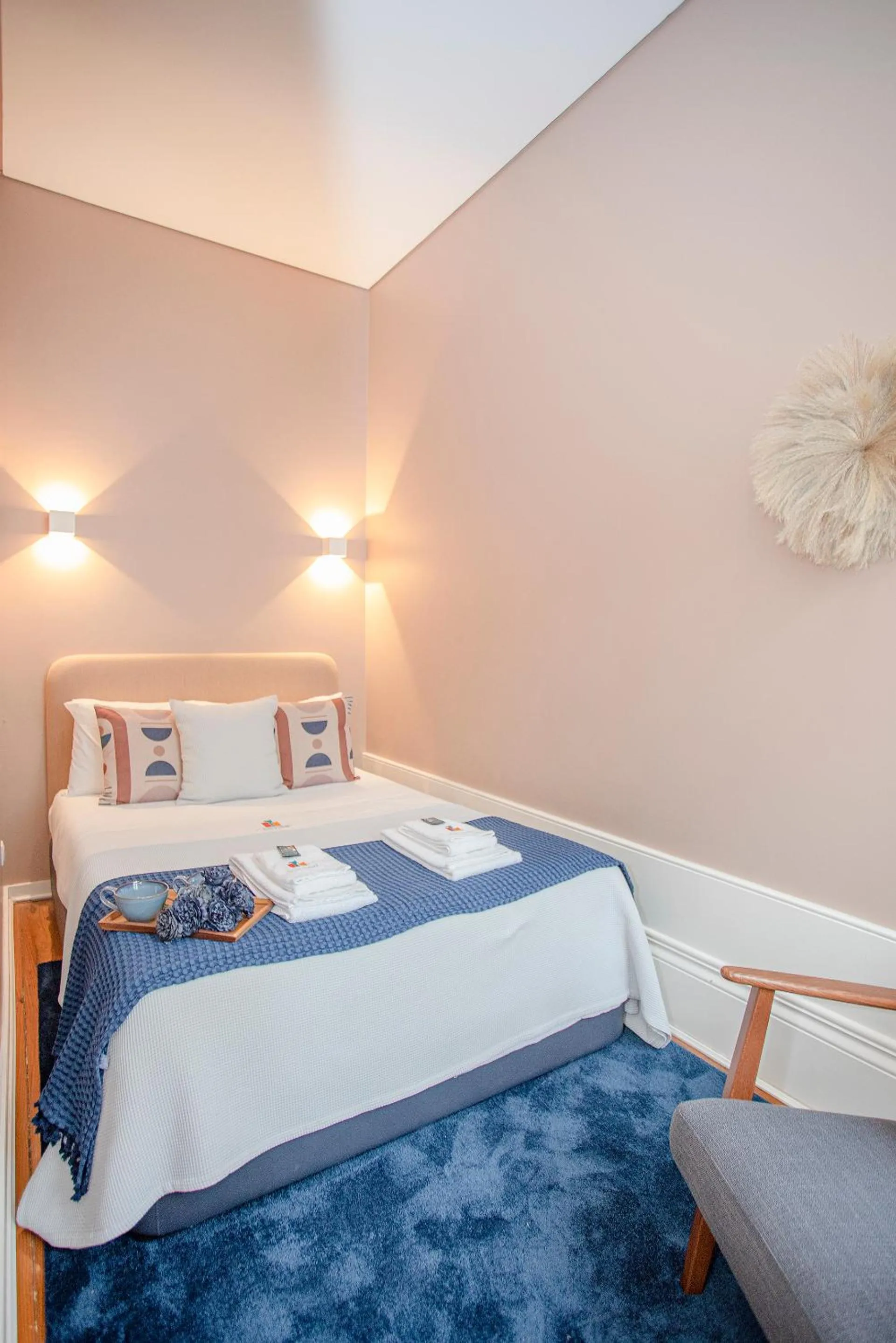 Bed in Liiiving in Porto - Chic & Sweet Home