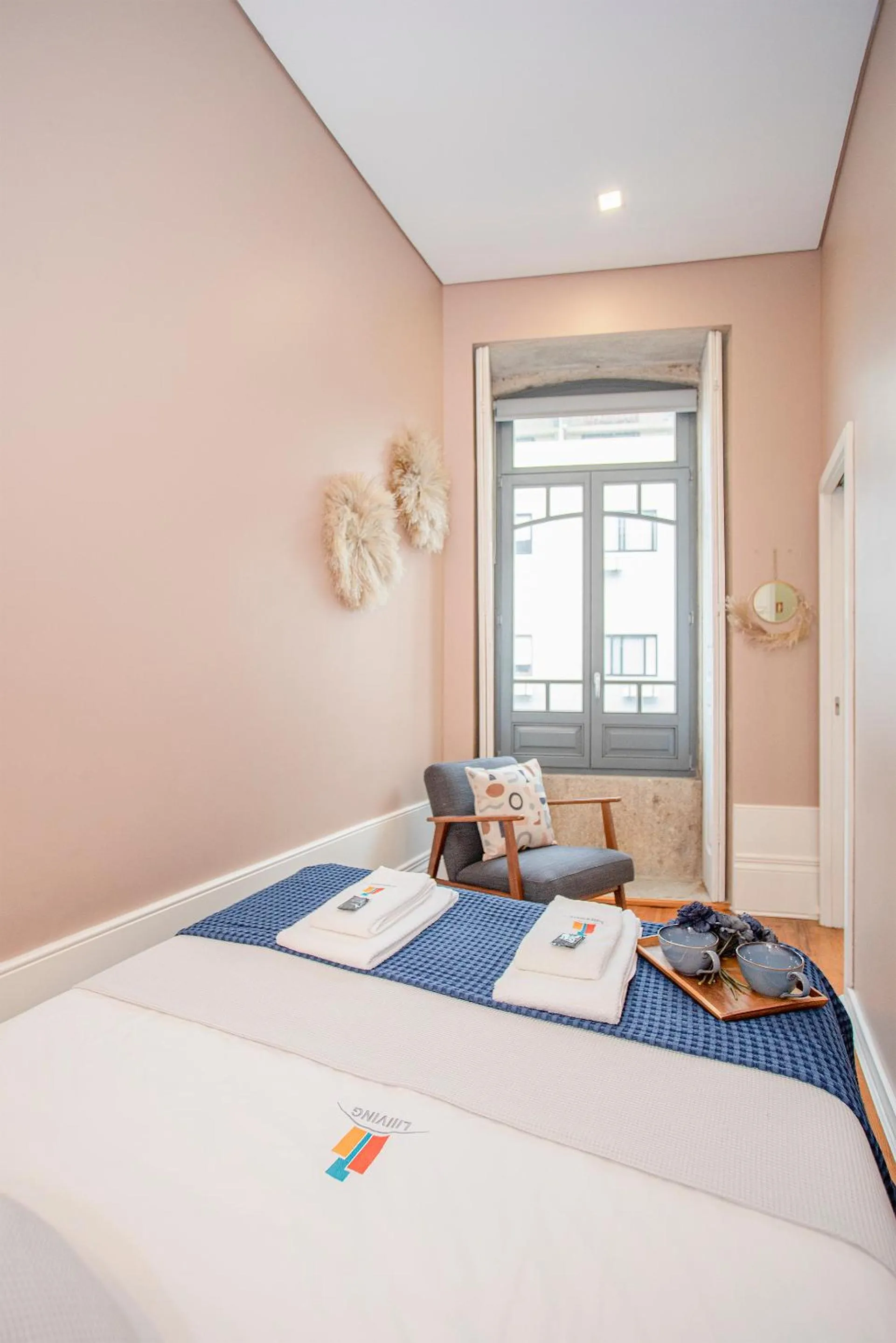Bed in Liiiving in Porto - Chic & Sweet Home