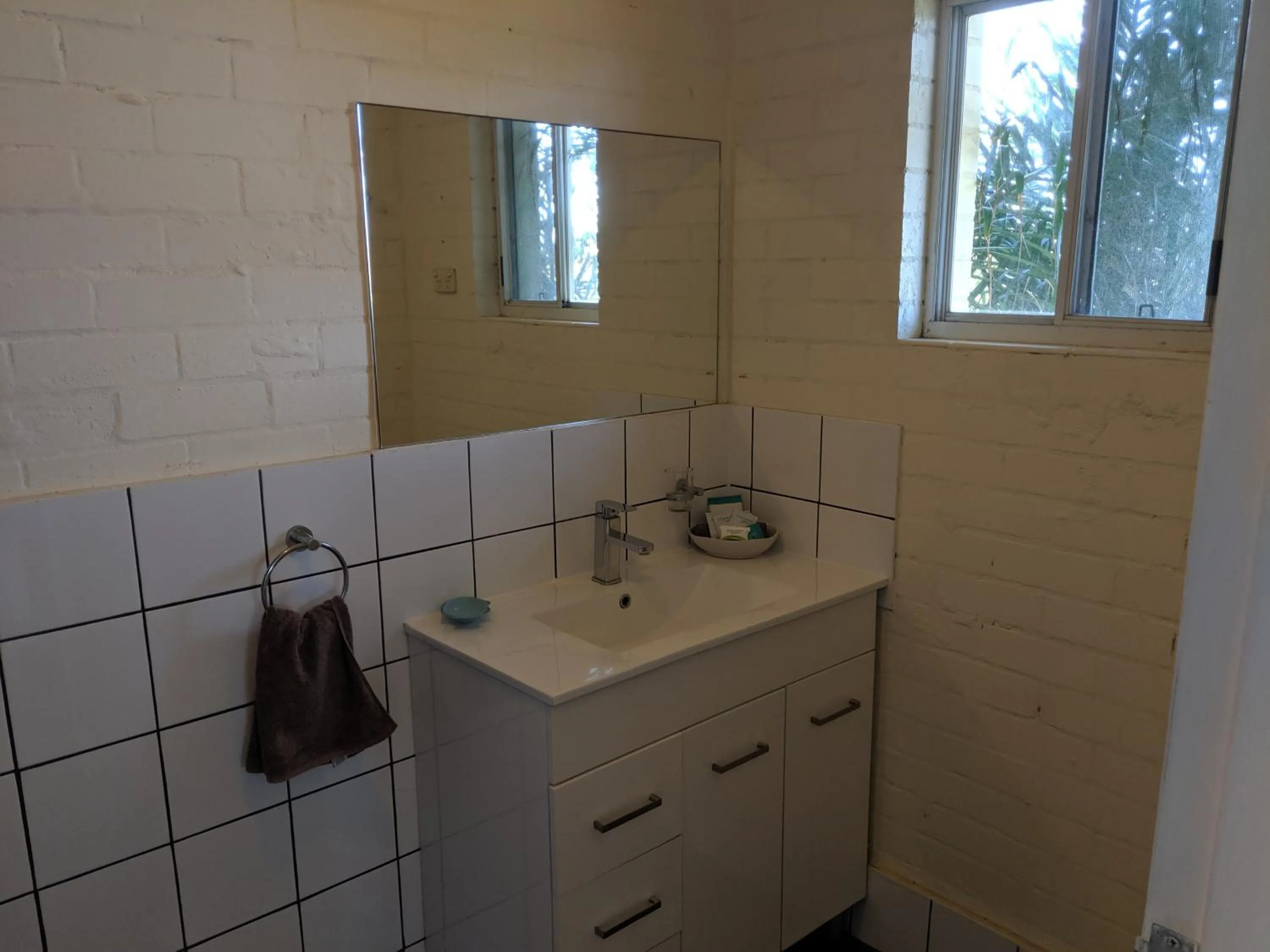 Bathroom in Harrington Village Motel