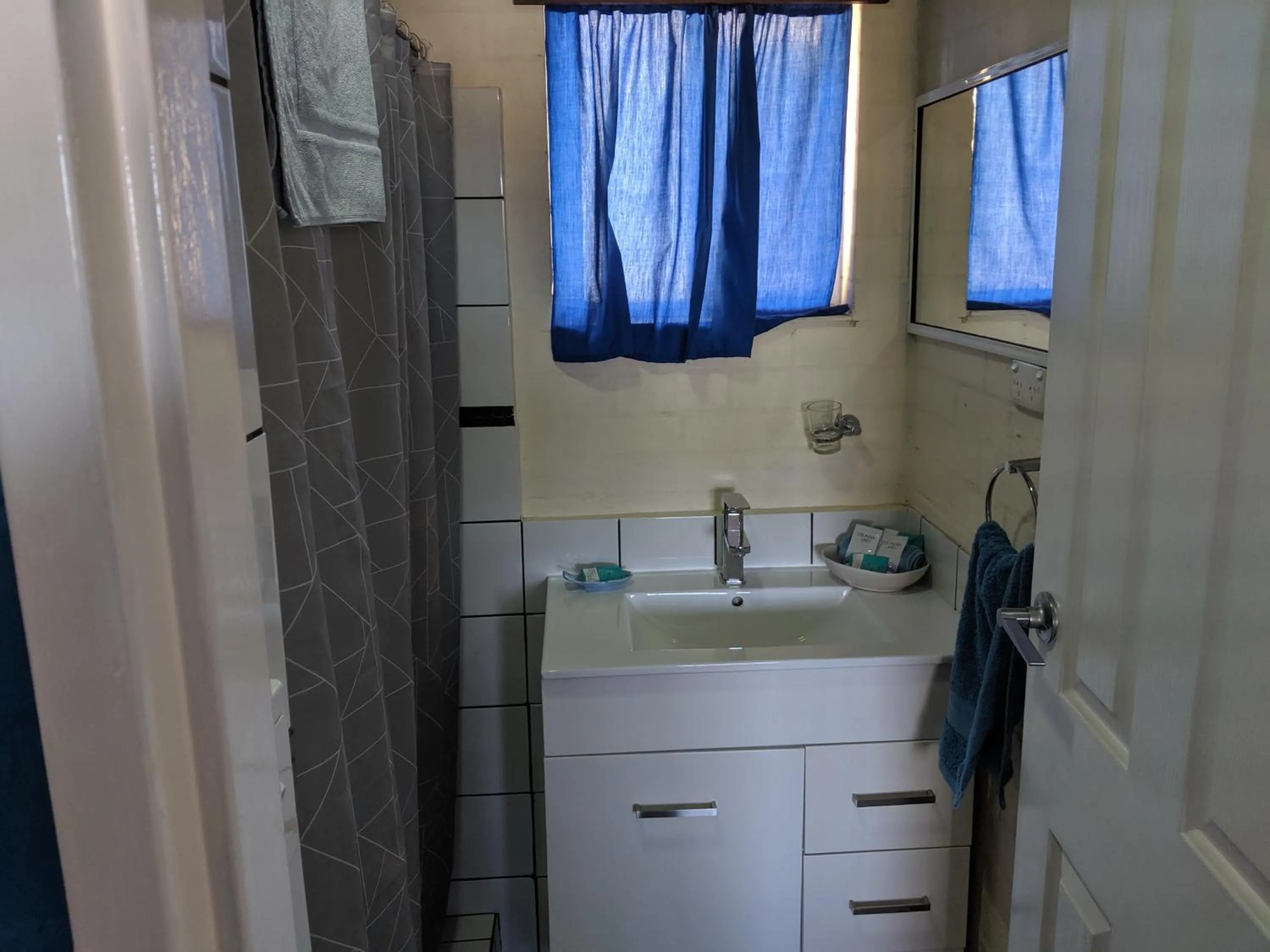 Bathroom in Harrington Village Motel