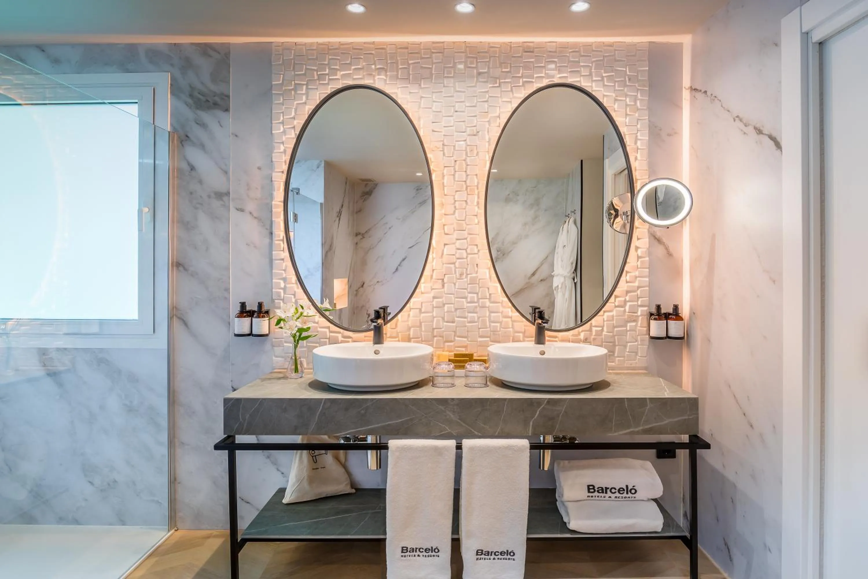 Bathroom in Barceló Carmen Granada